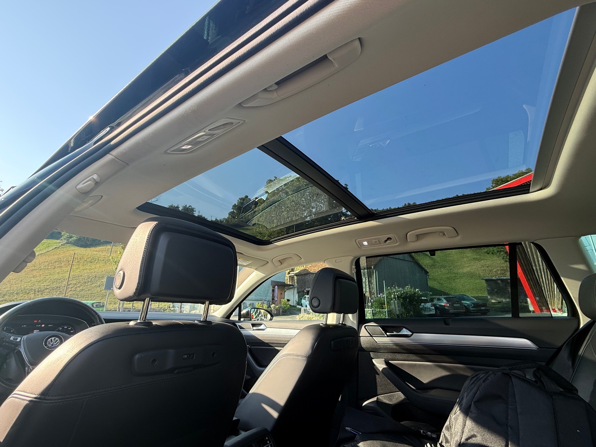 VW Passat Variant 2.0 TDI SCR BMT Highline 4Motion-image-12