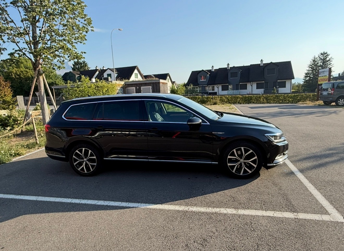 VW Passat Variant 2.0 TDI SCR BMT Highline 4Motion-image-2