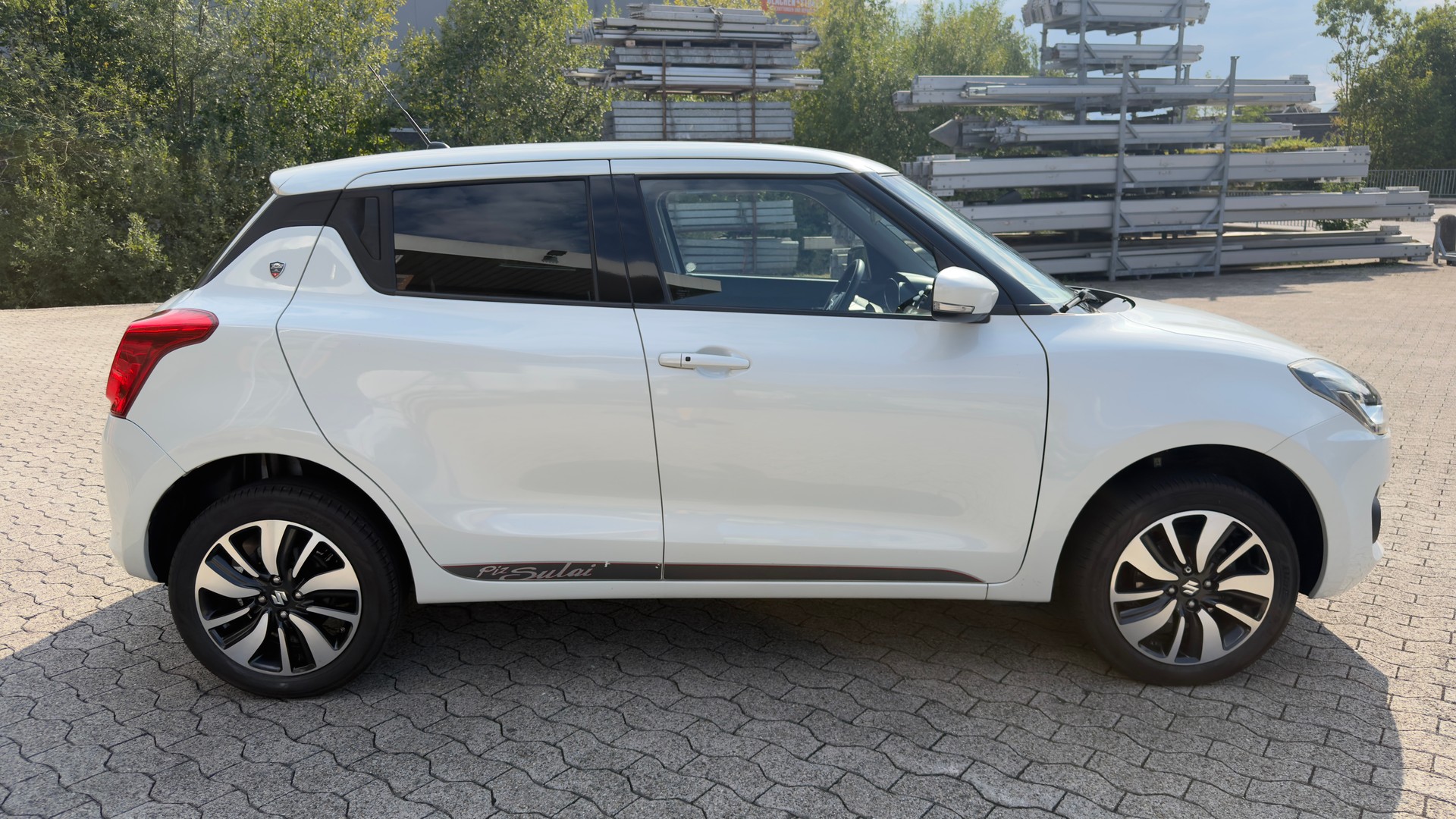 SUZUKI Swift 1.2i 16V SHVS Piz Sulai Top Hybrid Allgri4x4-image-5