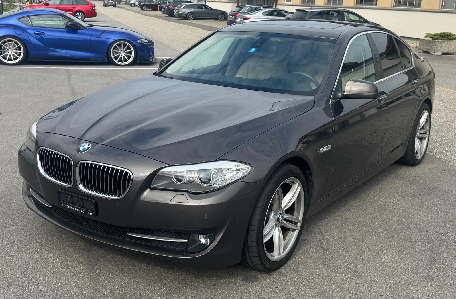 BMW 528i Steptronic-image-0