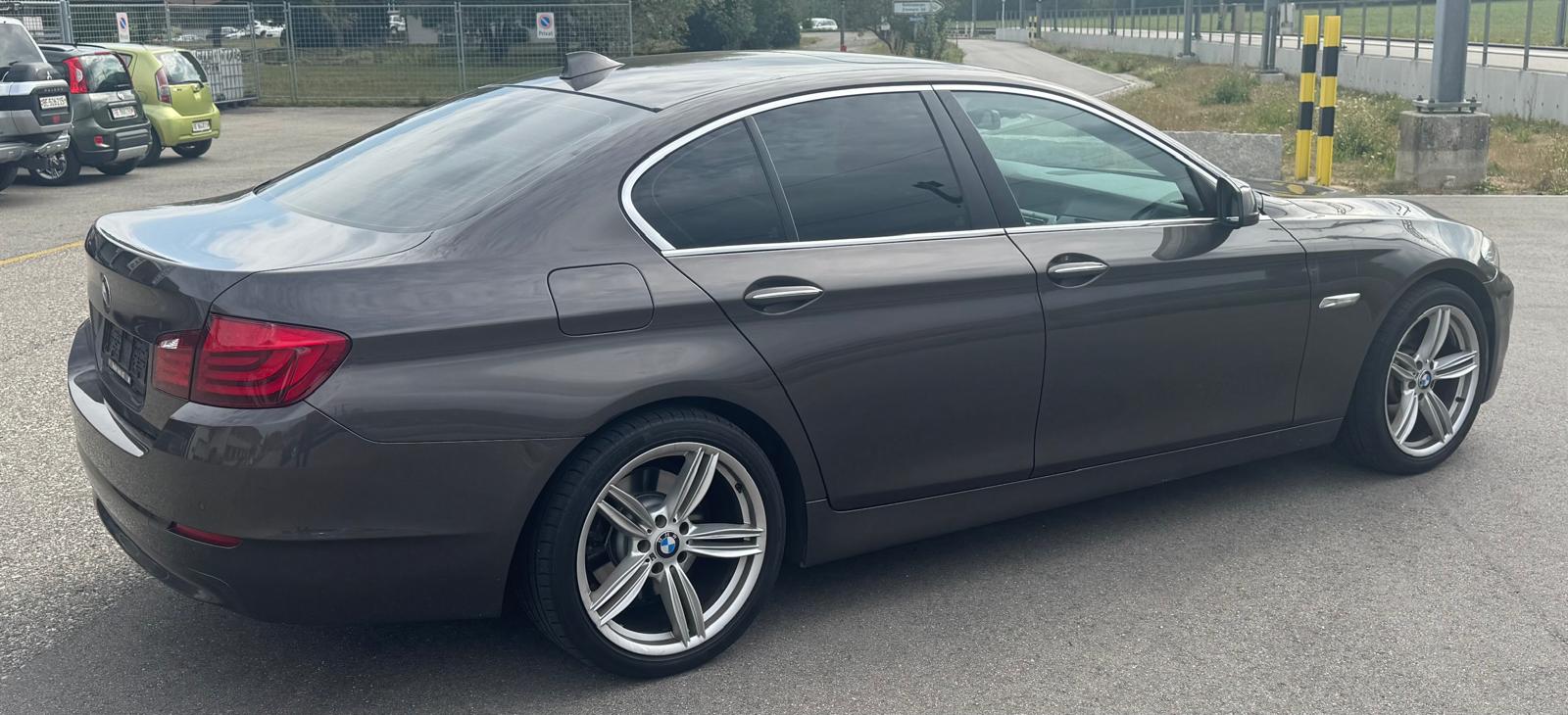 BMW 528i Steptronic-image-5