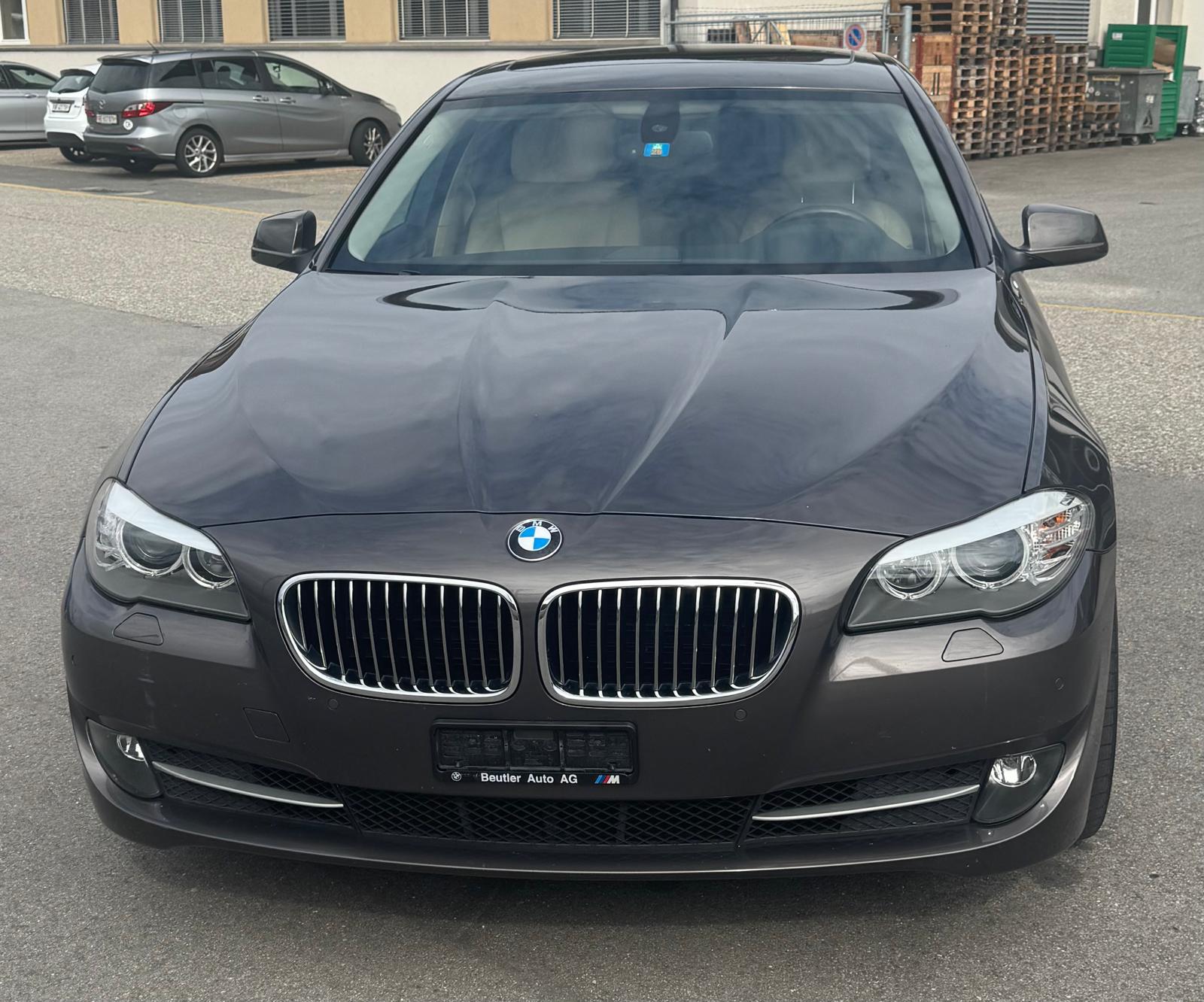 BMW 528i Steptronic-image-2