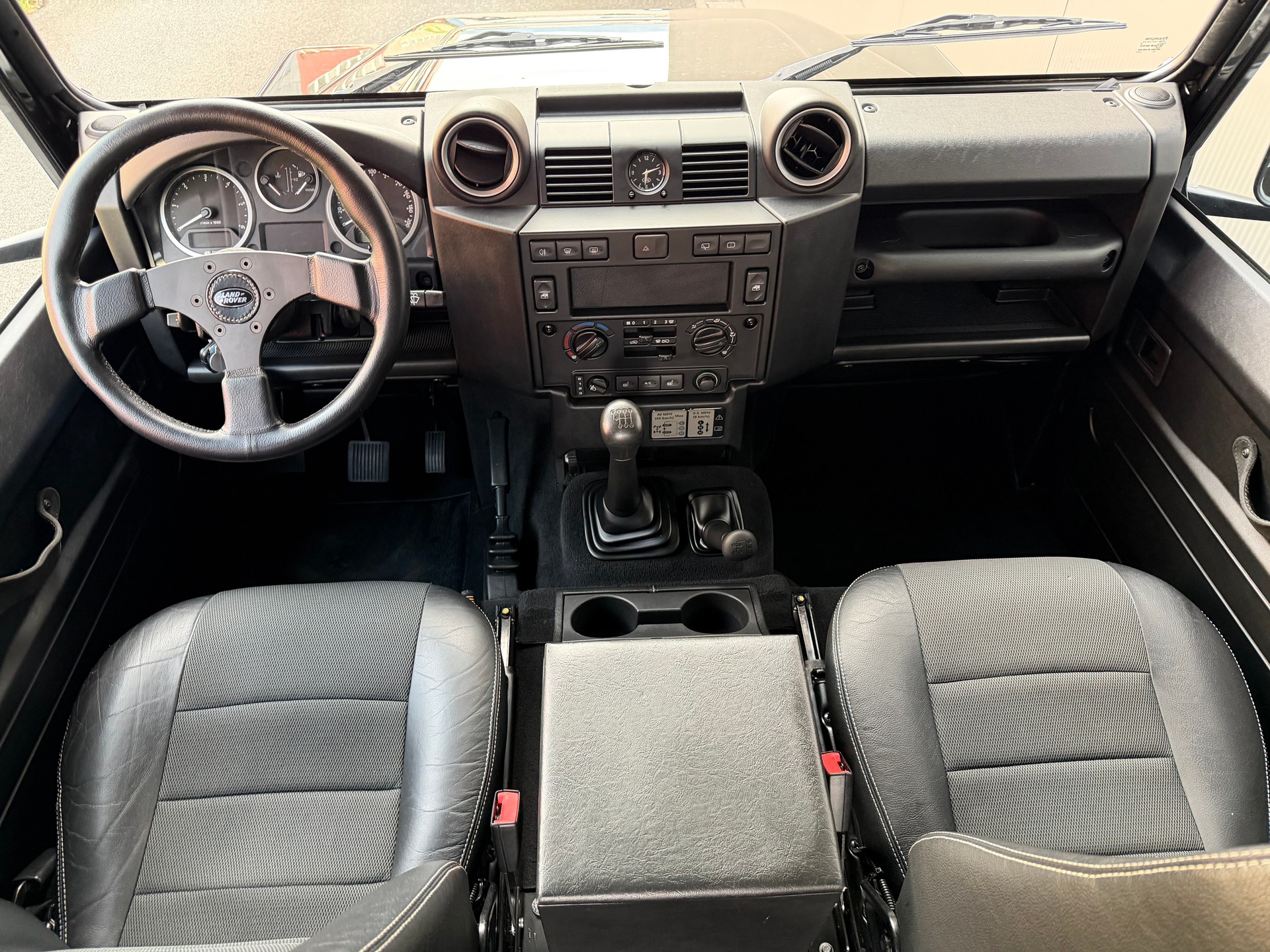 LAND ROVER Defender 90 TD4 *MATZKER*-image-8
