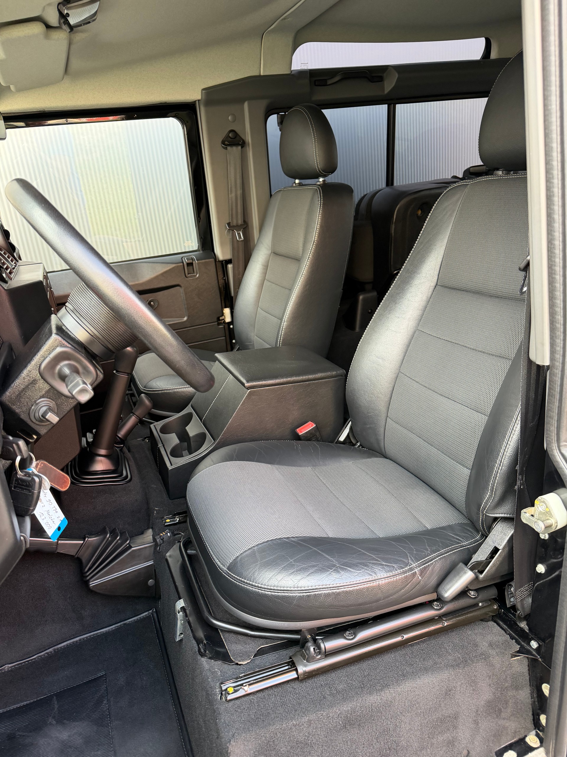 LAND ROVER Defender 90 TD4 *MATZKER*-image-6
