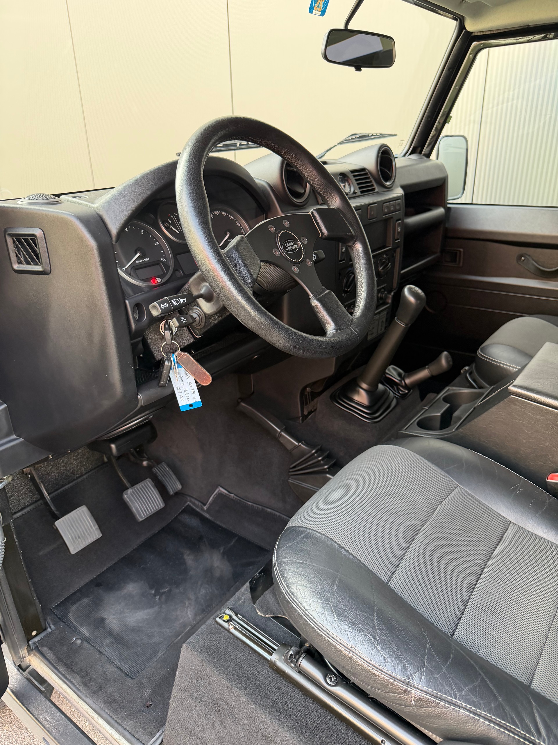 LAND ROVER Defender 90 TD4 *MATZKER*-image-21