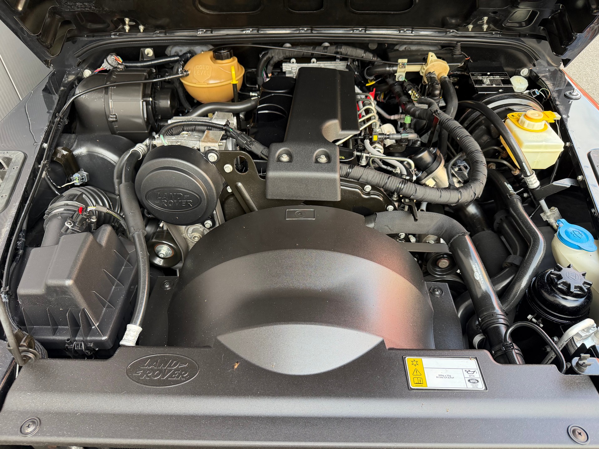 LAND ROVER Defender 90 TD4 *MATZKER*-image-10