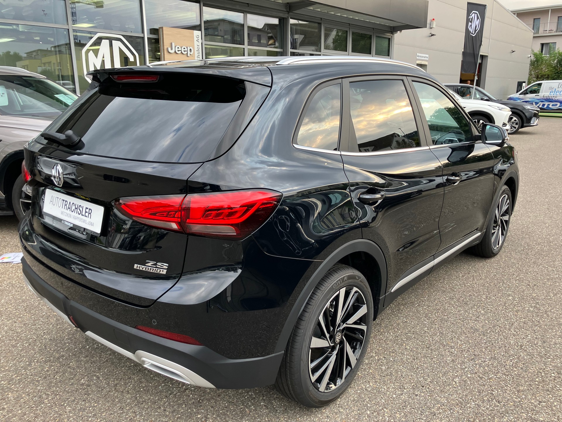 MG ZS 1.5 Hybrid+ Luxury-image-5