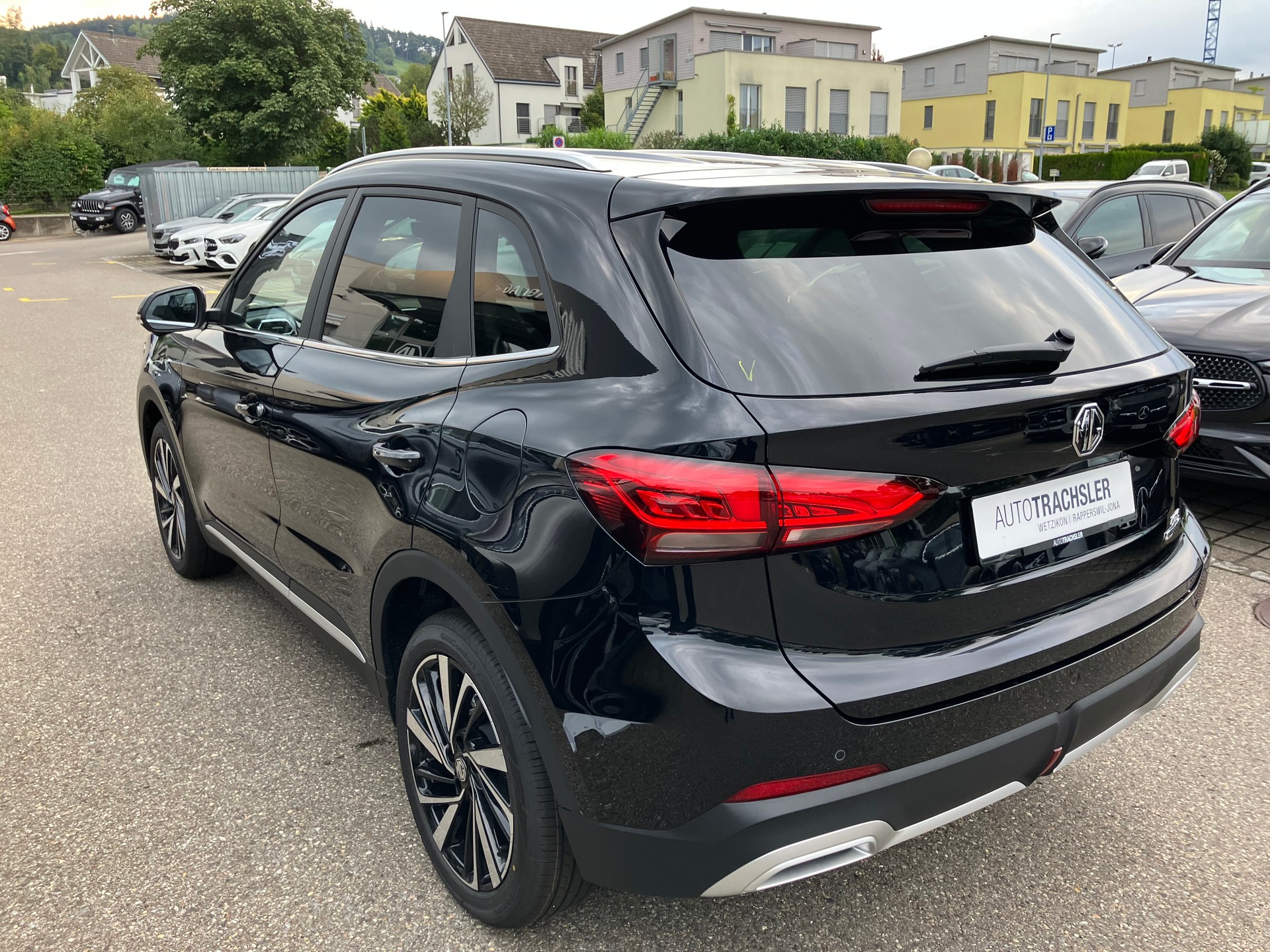 MG ZS 1.5 Hybrid+ Luxury-image-4