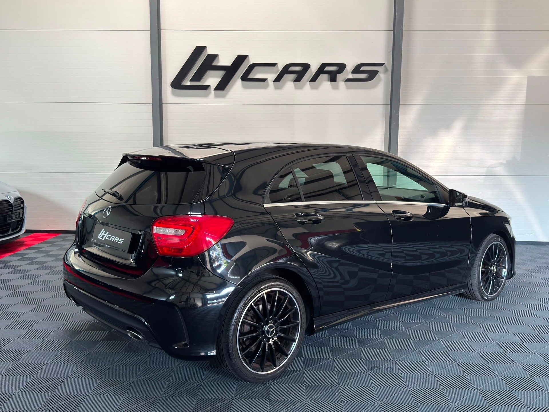 MERCEDES-BENZ A 200 CDI AMG Line-image-3