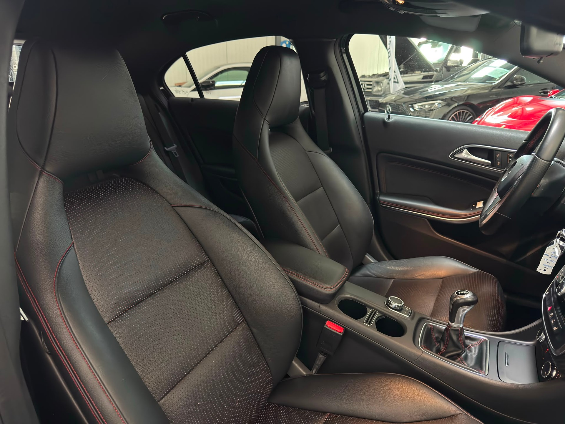 MERCEDES-BENZ A 200 CDI AMG Line-image-8