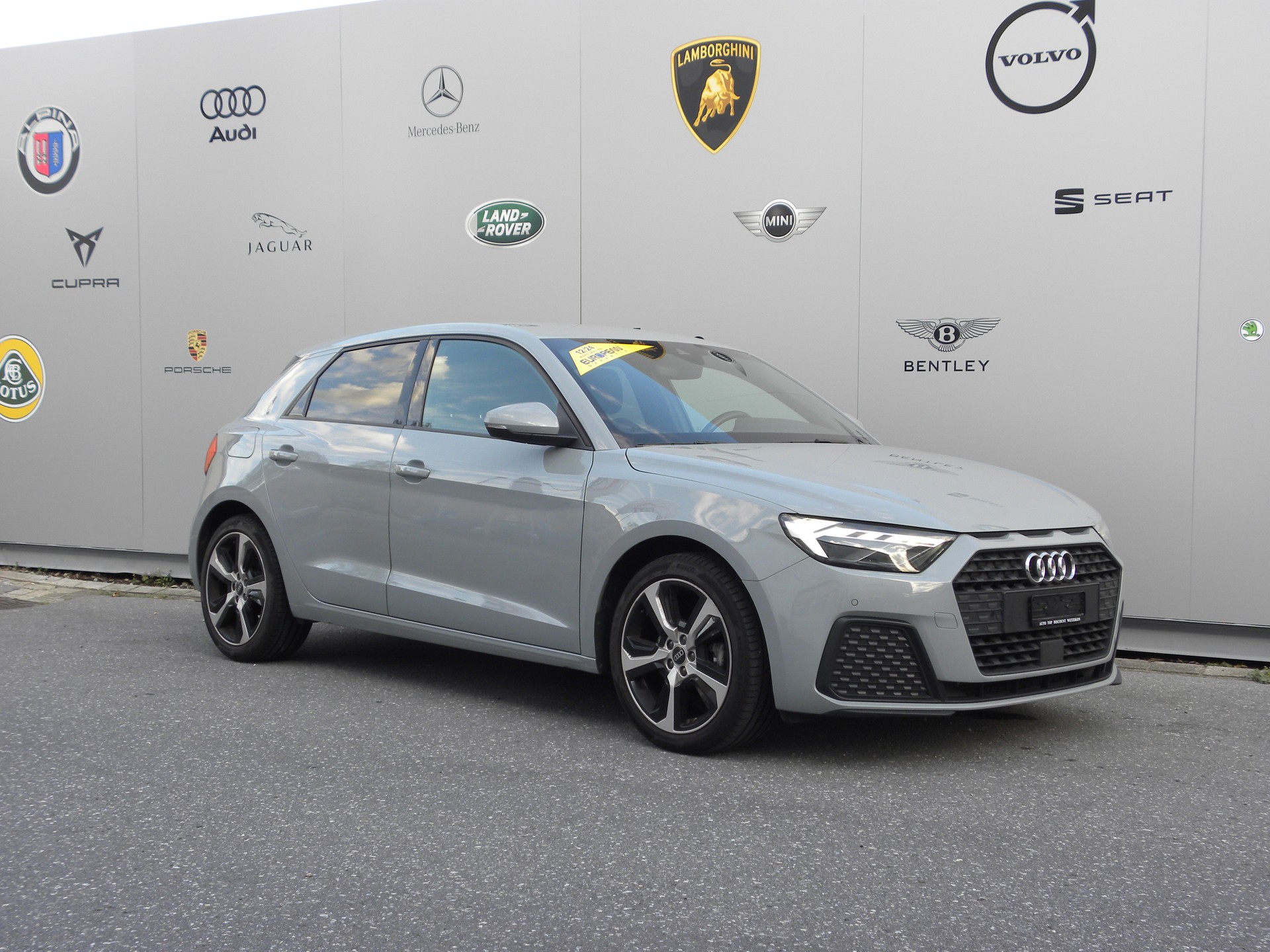 AUDI A1 Sportback 30 TFSI S-tronic S-Line-image-2