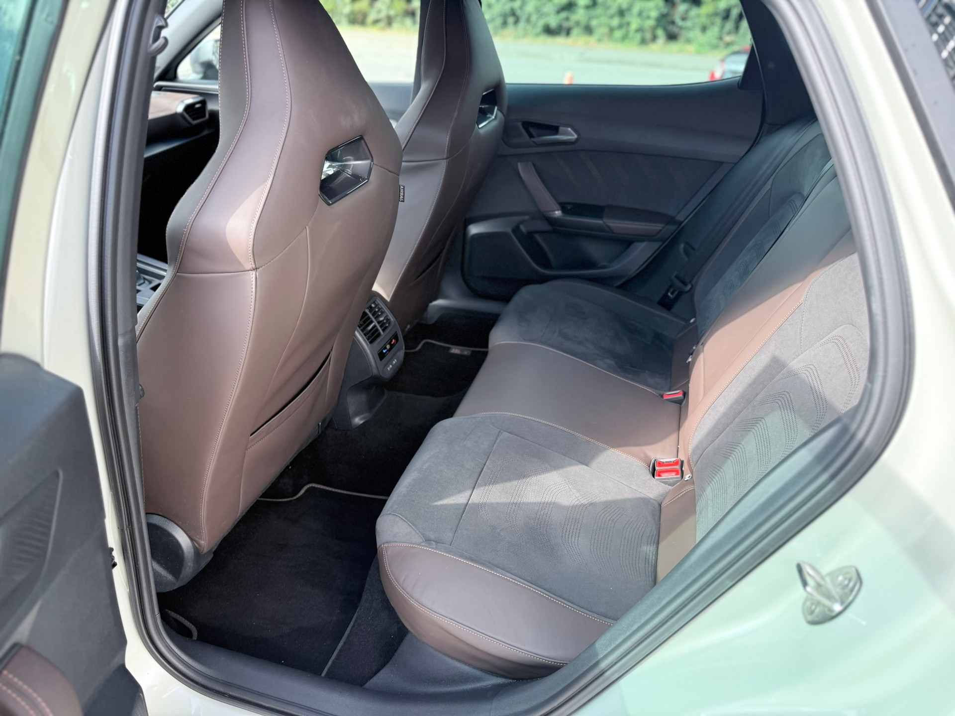 CUPRA Formentor 2.5TSI VZ5 Taiga Grey 4Drive DSG-image-17