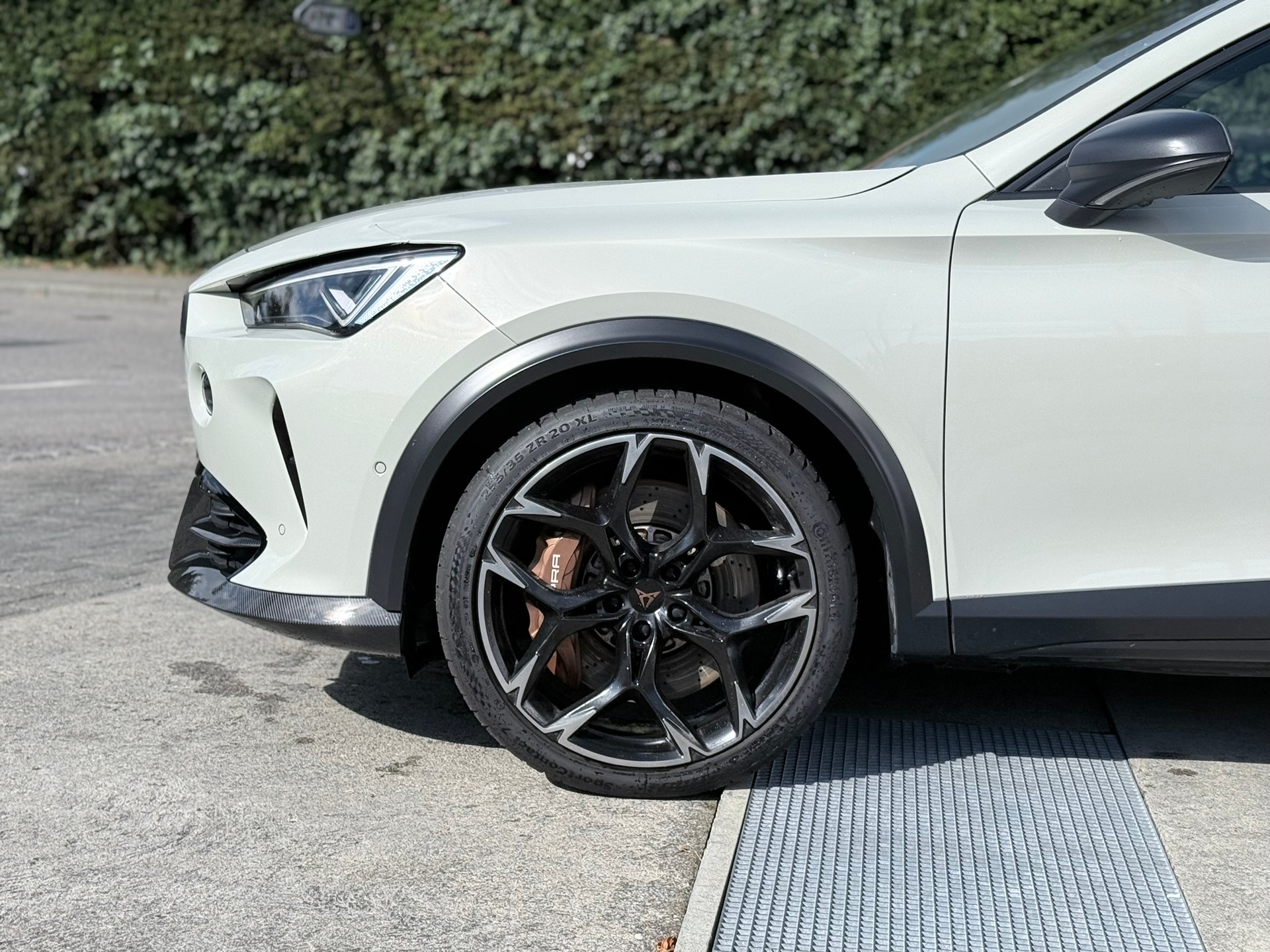 CUPRA Formentor 2.5TSI VZ5 Taiga Grey 4Drive DSG-image-9
