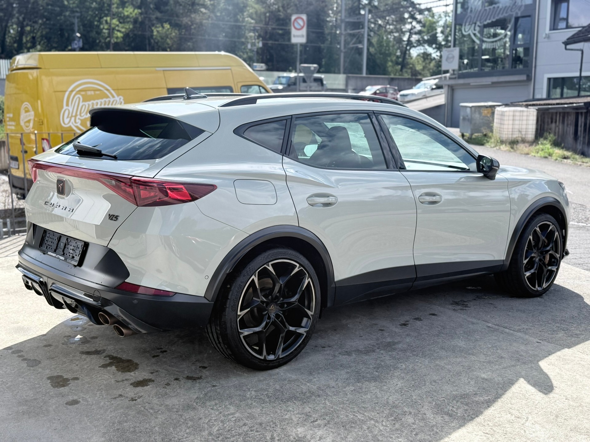 CUPRA Formentor 2.5TSI VZ5 Taiga Grey 4Drive DSG-image-5