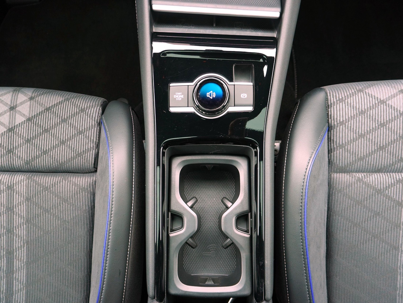 VW Tiguan 2.0 TSI DSG R-Line 4Motion-image-14