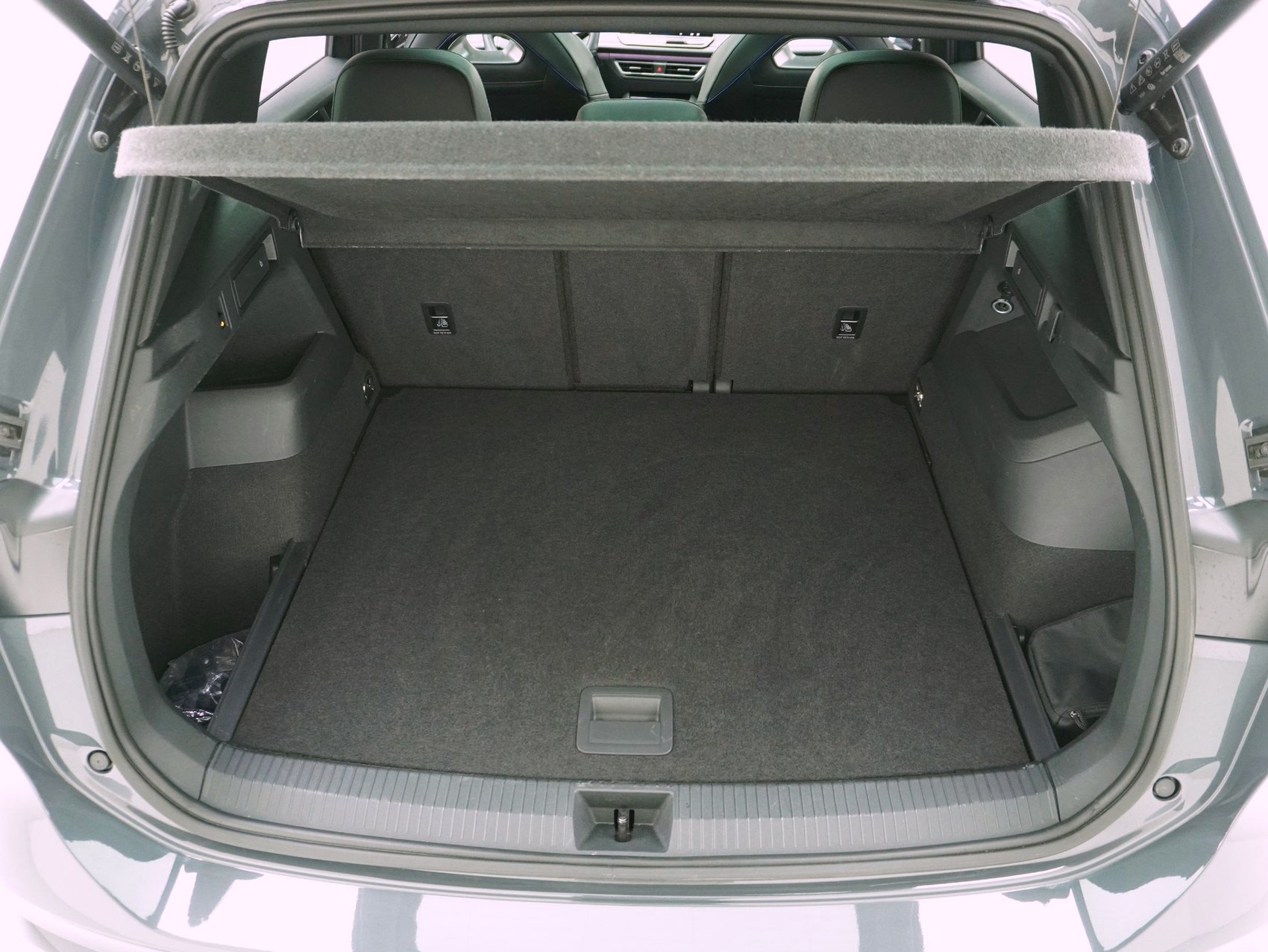 VW Tiguan 2.0 TSI DSG R-Line 4Motion-image-12