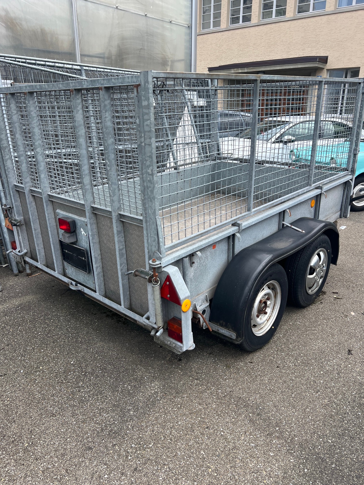 IFOR Ifor-Williams IW27CH Brückenanhänger mit hohem Gitteraufbau-image-0