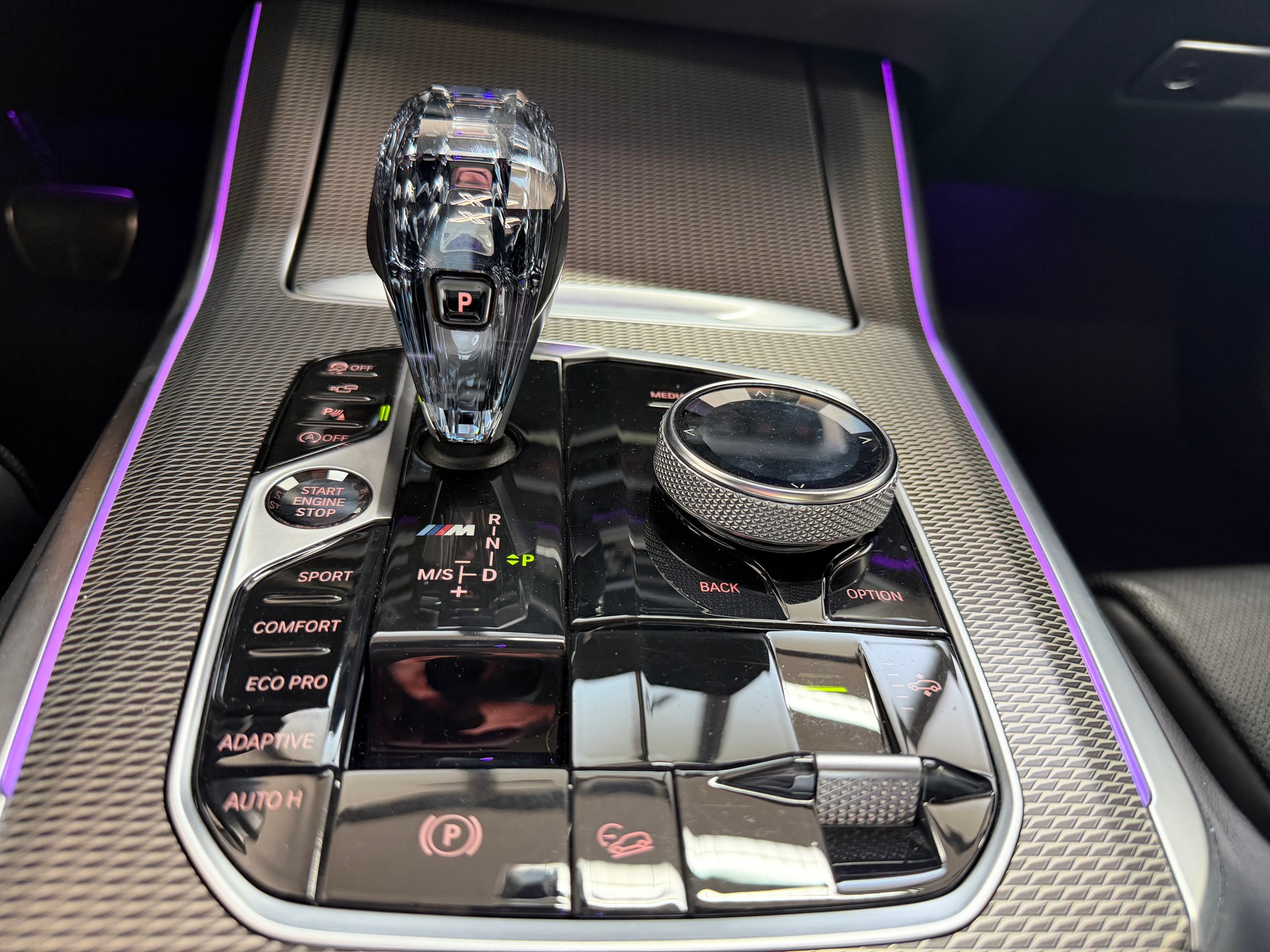BMW X5 xDrive M50i Steptronic-image-12