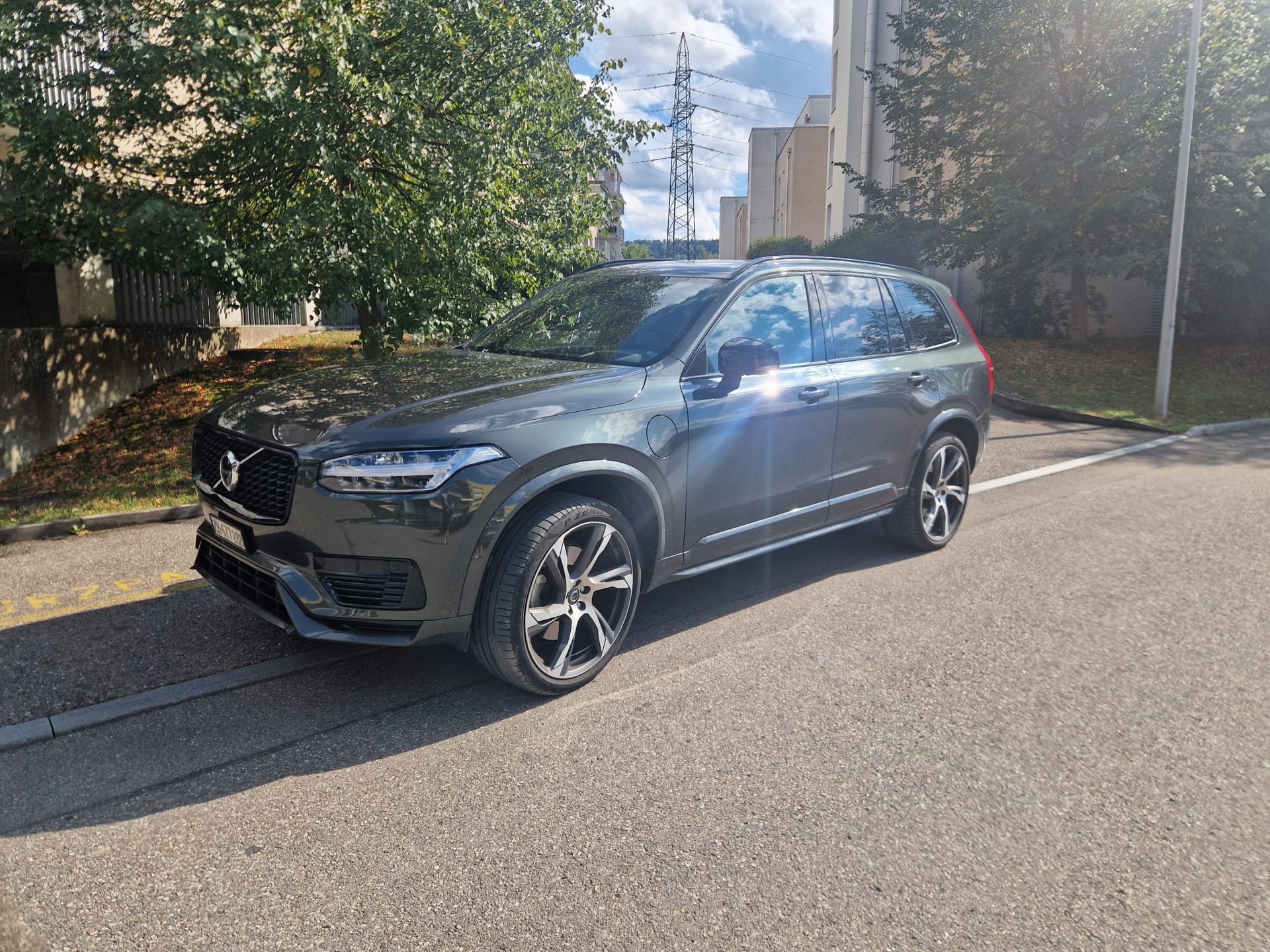 VOLVO 2.0 T8 TE R-Design 7P. eAWD-image-0