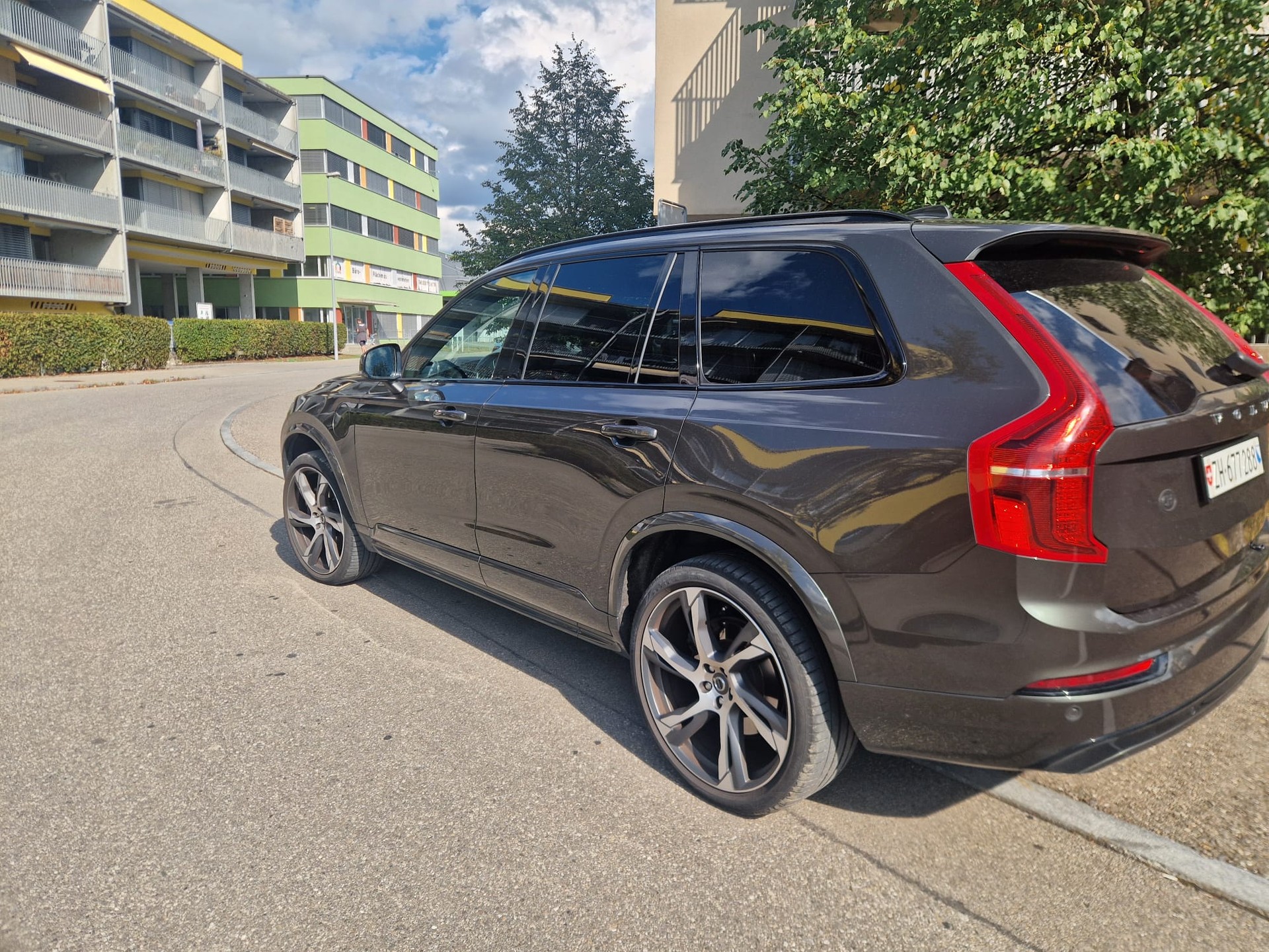 VOLVO 2.0 T8 TE R-Design 7P. eAWD-image-1