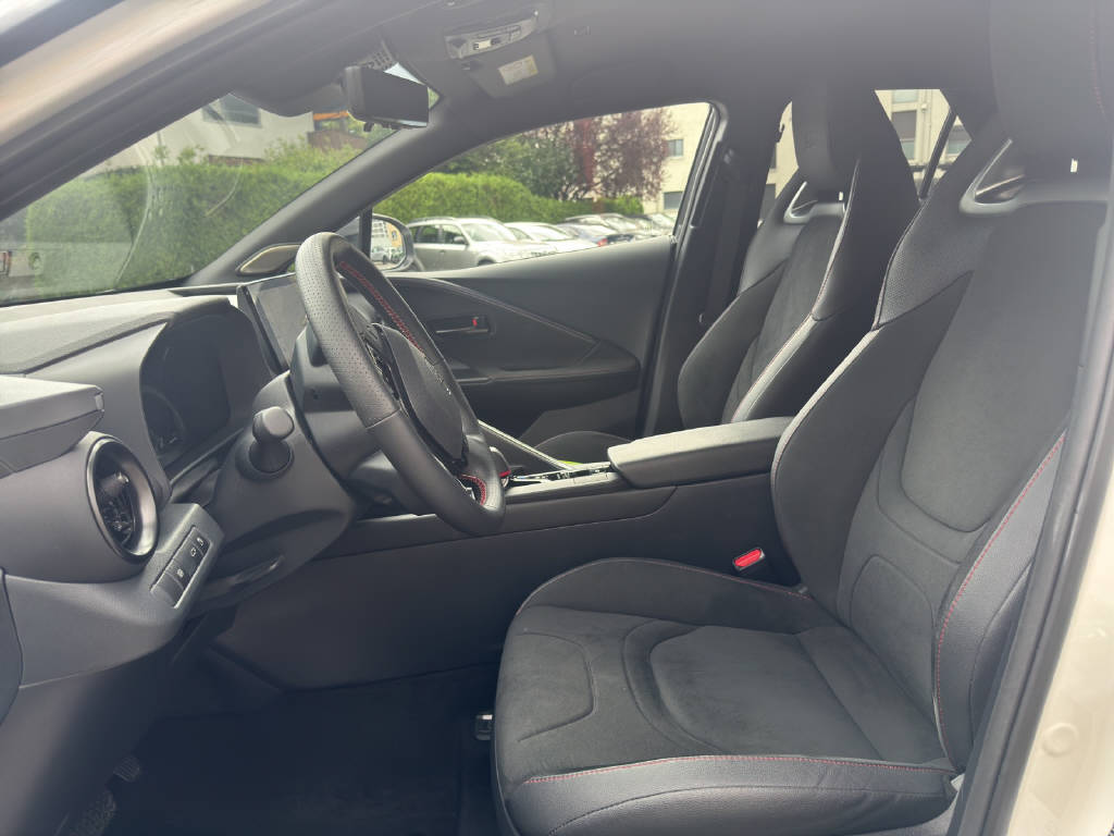 TOYOTA C-HR 2.0 HEV GR Sport 4x4-image-6
