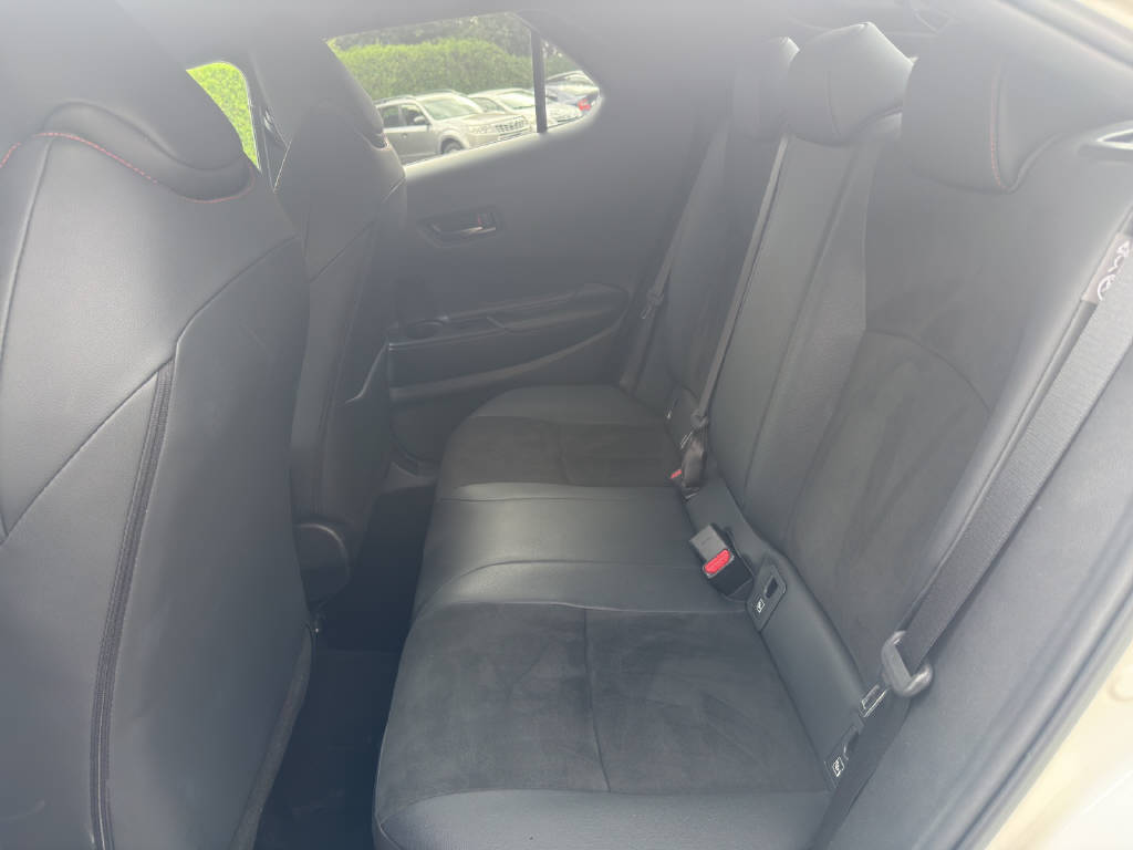 TOYOTA C-HR 2.0 HEV GR Sport 4x4-image-14