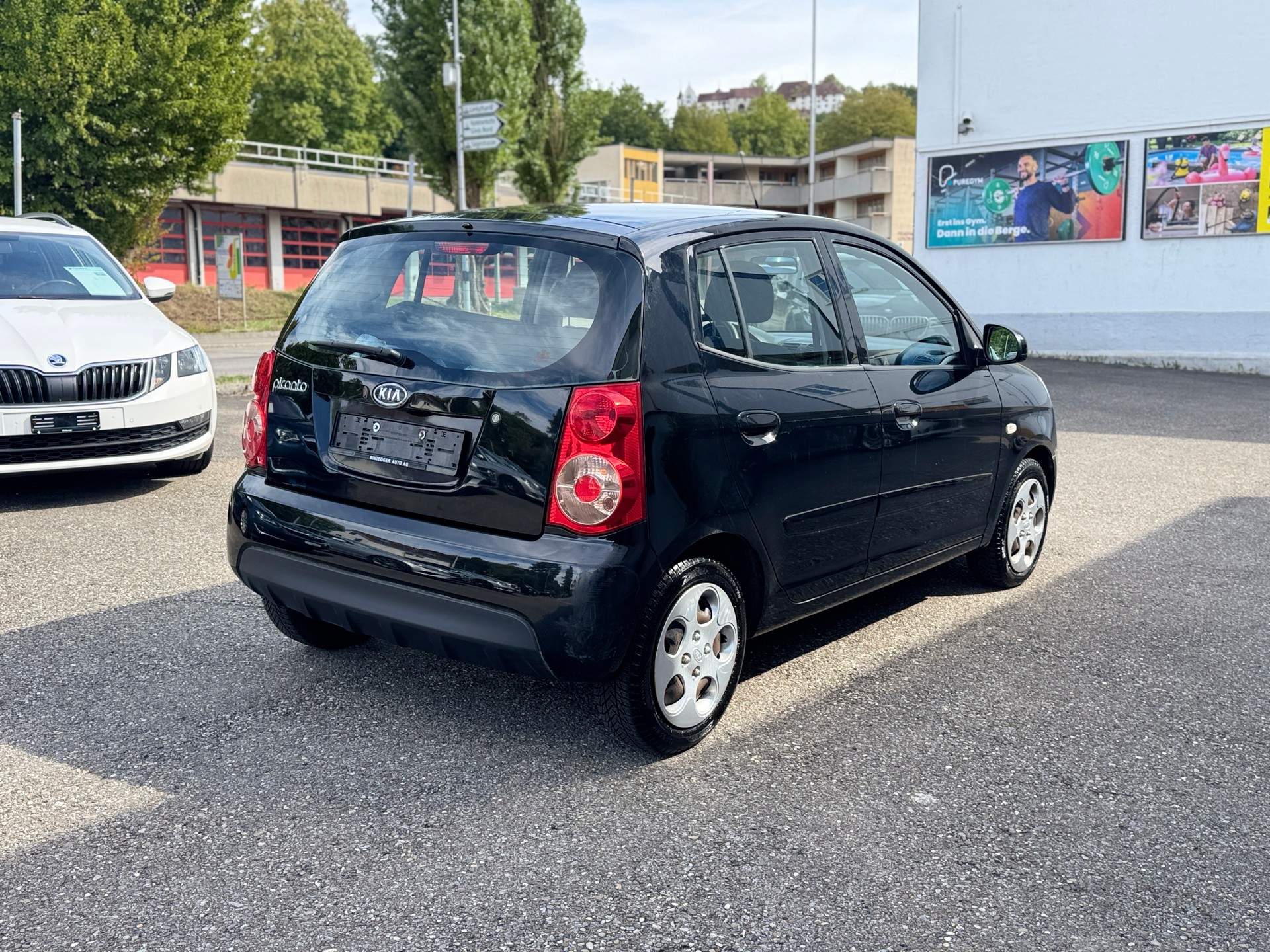 KIA Picanto 1.1 Trend Automatic-image-3