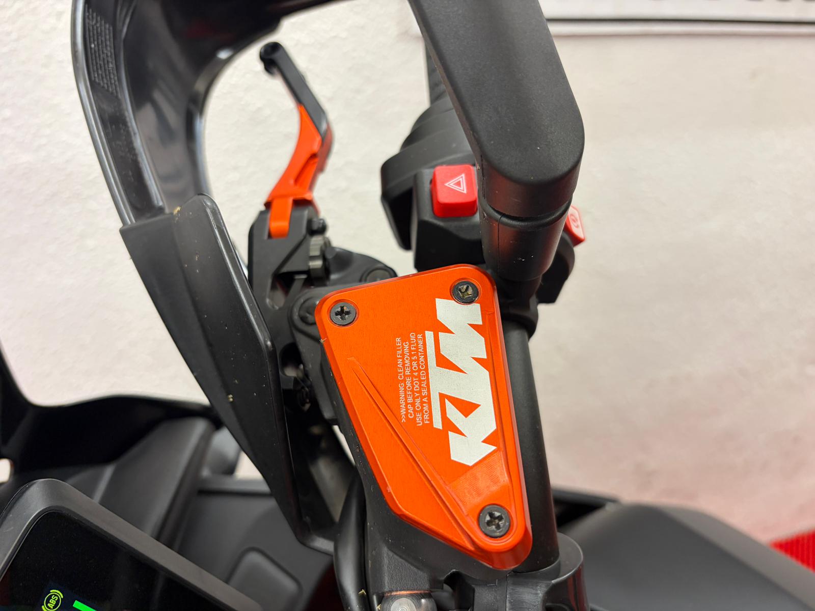 KTM 890 SMT-image-6
