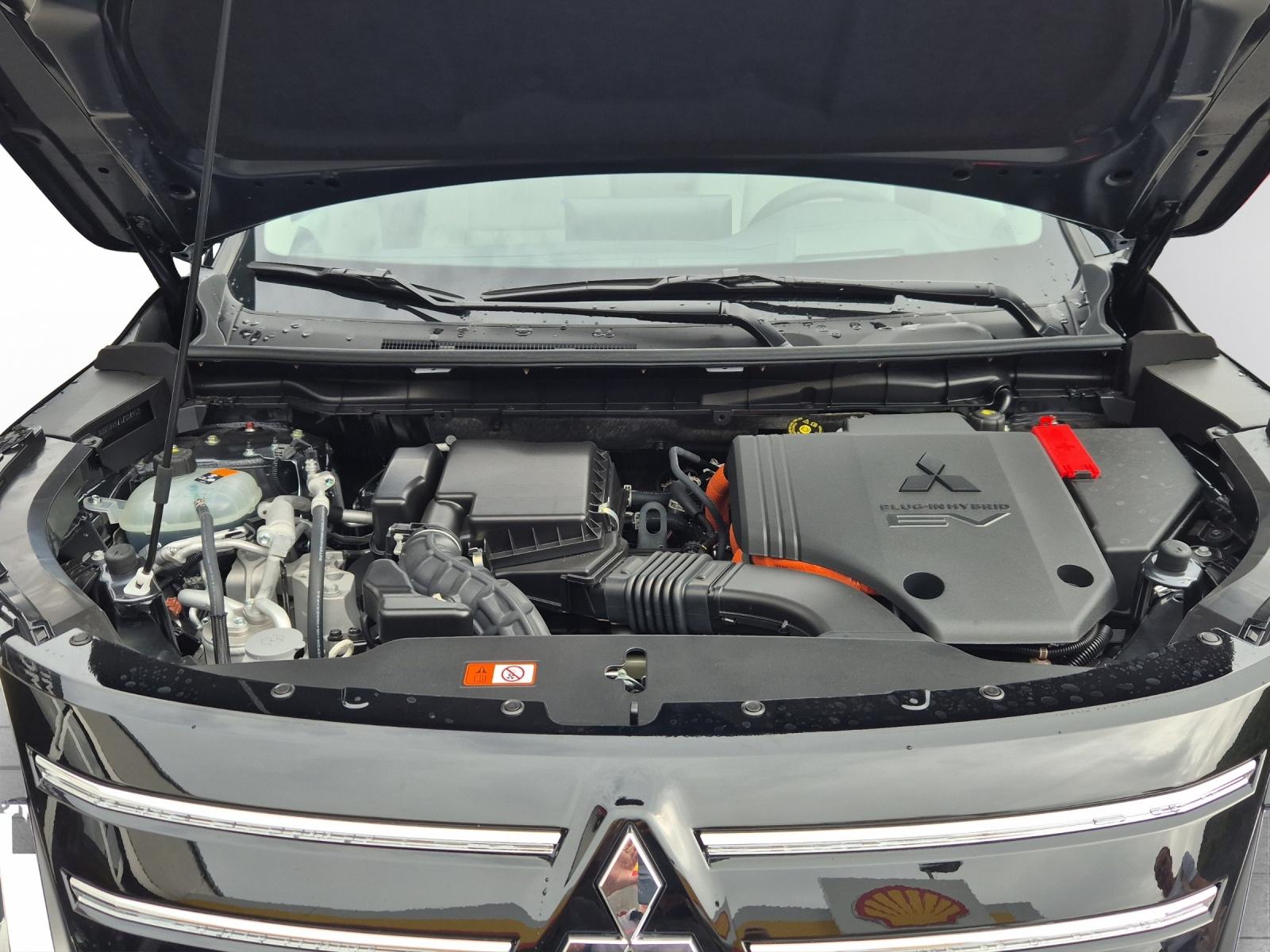 MITSUBISHI Outlander 2.4 PHEV Instyle 4x4-image-13