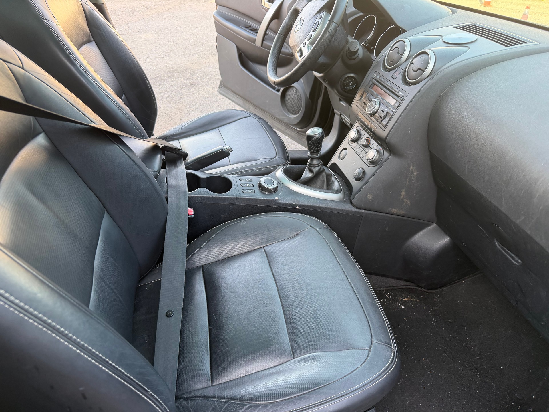 NISSAN Qashqai +2 2.0 4WD tekna-image-9
