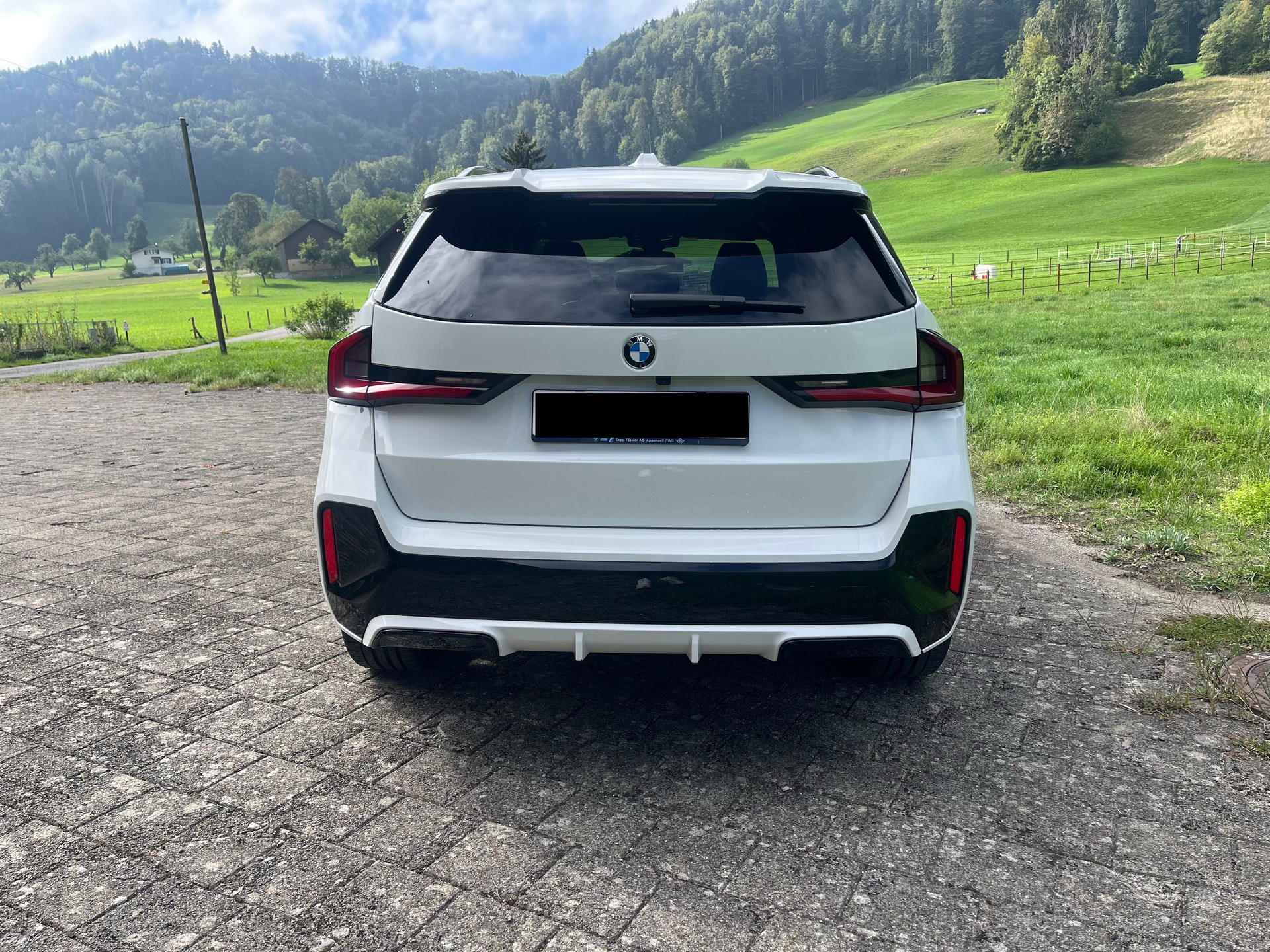 BMW X1 x20d xDrive Paddles M Sport Pro-image-5