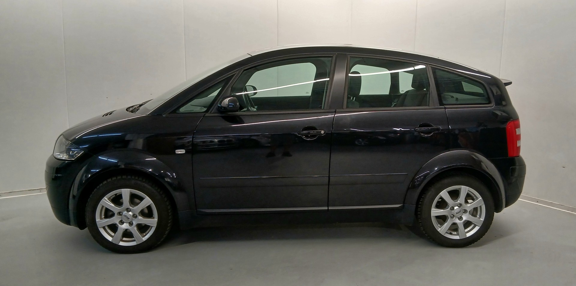AUDI A2-image-3