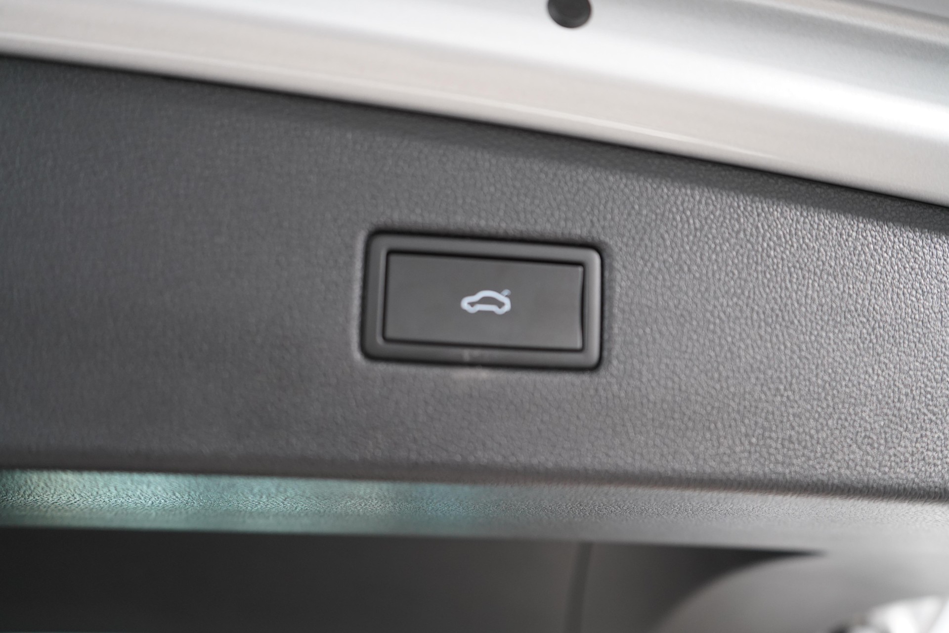 VW Tiguan 2.0 TSI R-Line DSG 4motion-image-22