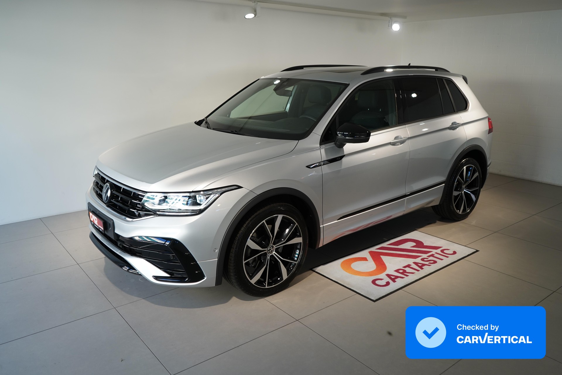 VW Tiguan 2.0 TSI R-Line DSG 4motion-image-0