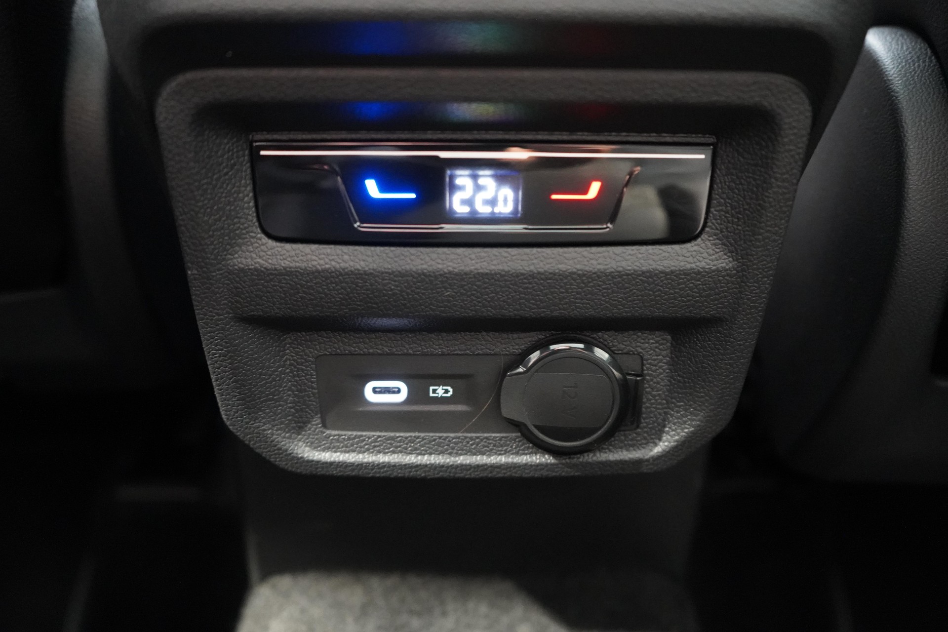 VW Tiguan 2.0 TSI R-Line DSG 4motion-image-11