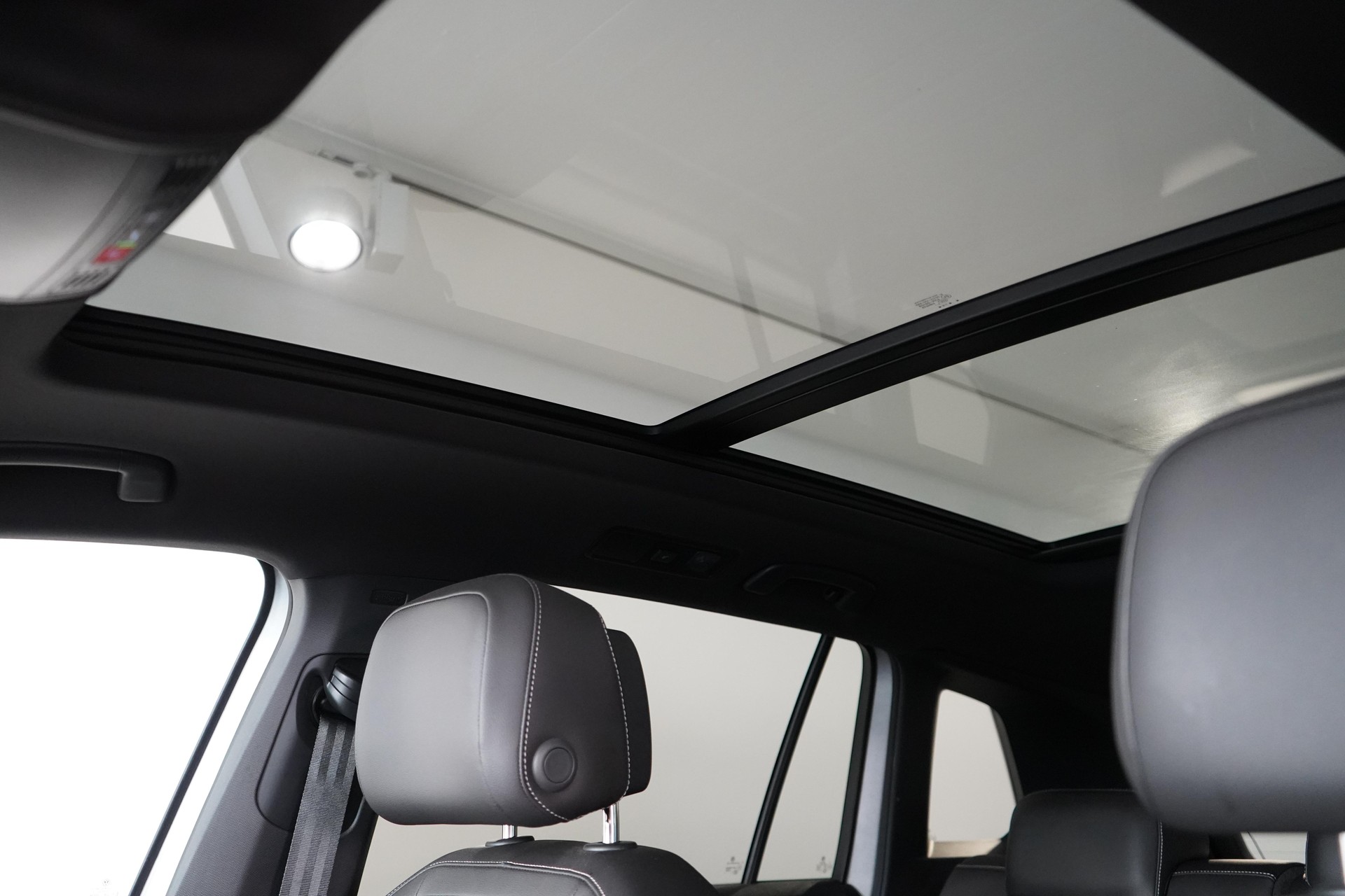 VW Tiguan 2.0 TSI R-Line DSG 4motion-image-16