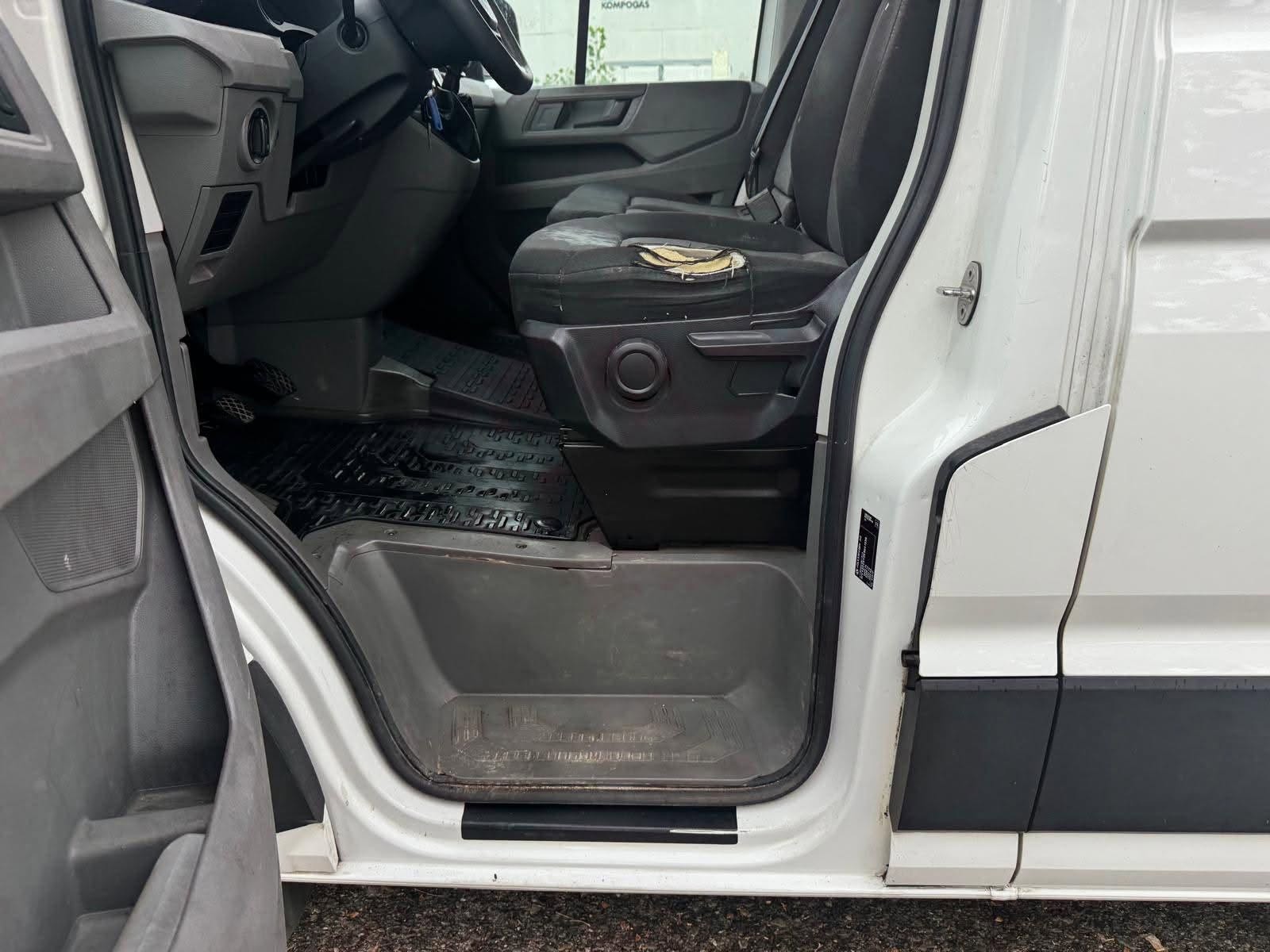 VW Crafter 35 2.0 TDI Mit Werkstatt Einrichtung-image-9
