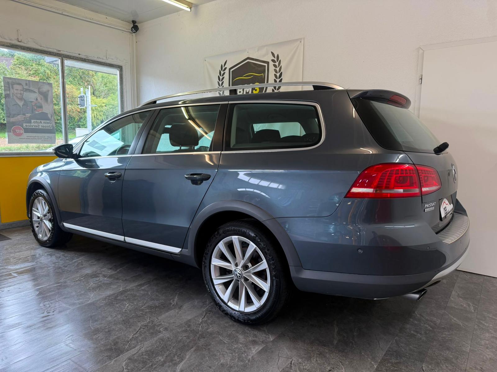 VW Passat Alltrack 2.0 TSI 4Motion DSG-image-2