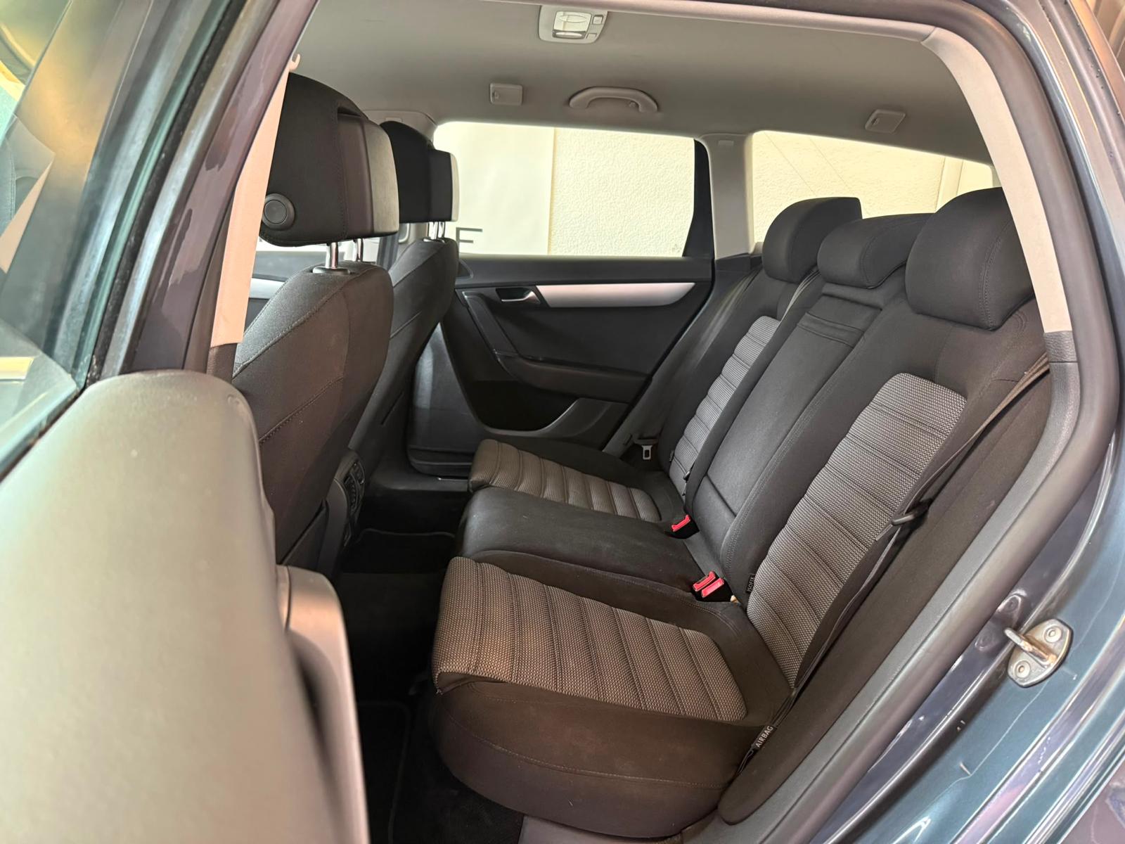 VW Passat Alltrack 2.0 TSI 4Motion DSG-image-9