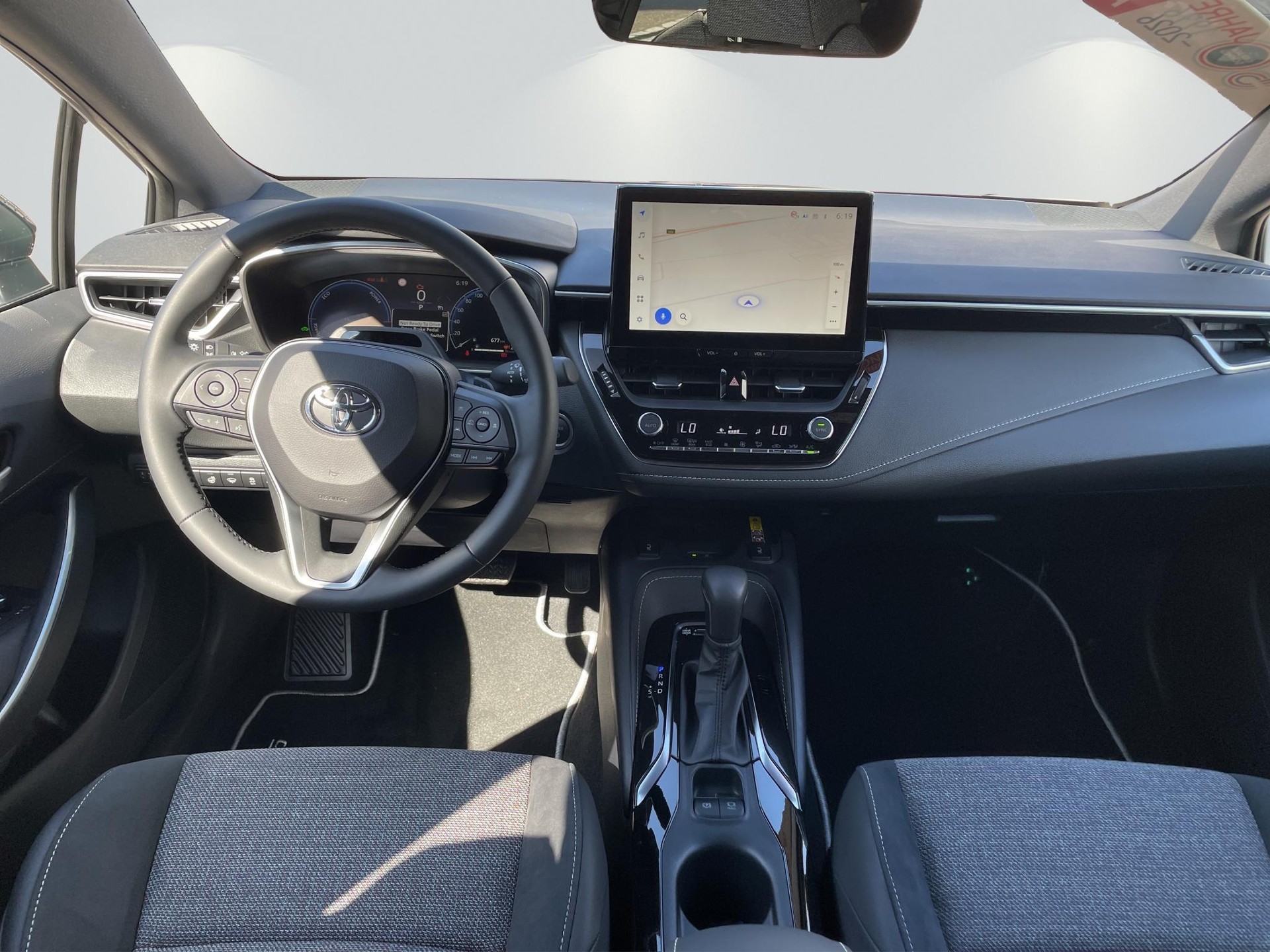 TOYOTA Corolla Touring Sports 2.0 HSD Swiss Edition-image-12