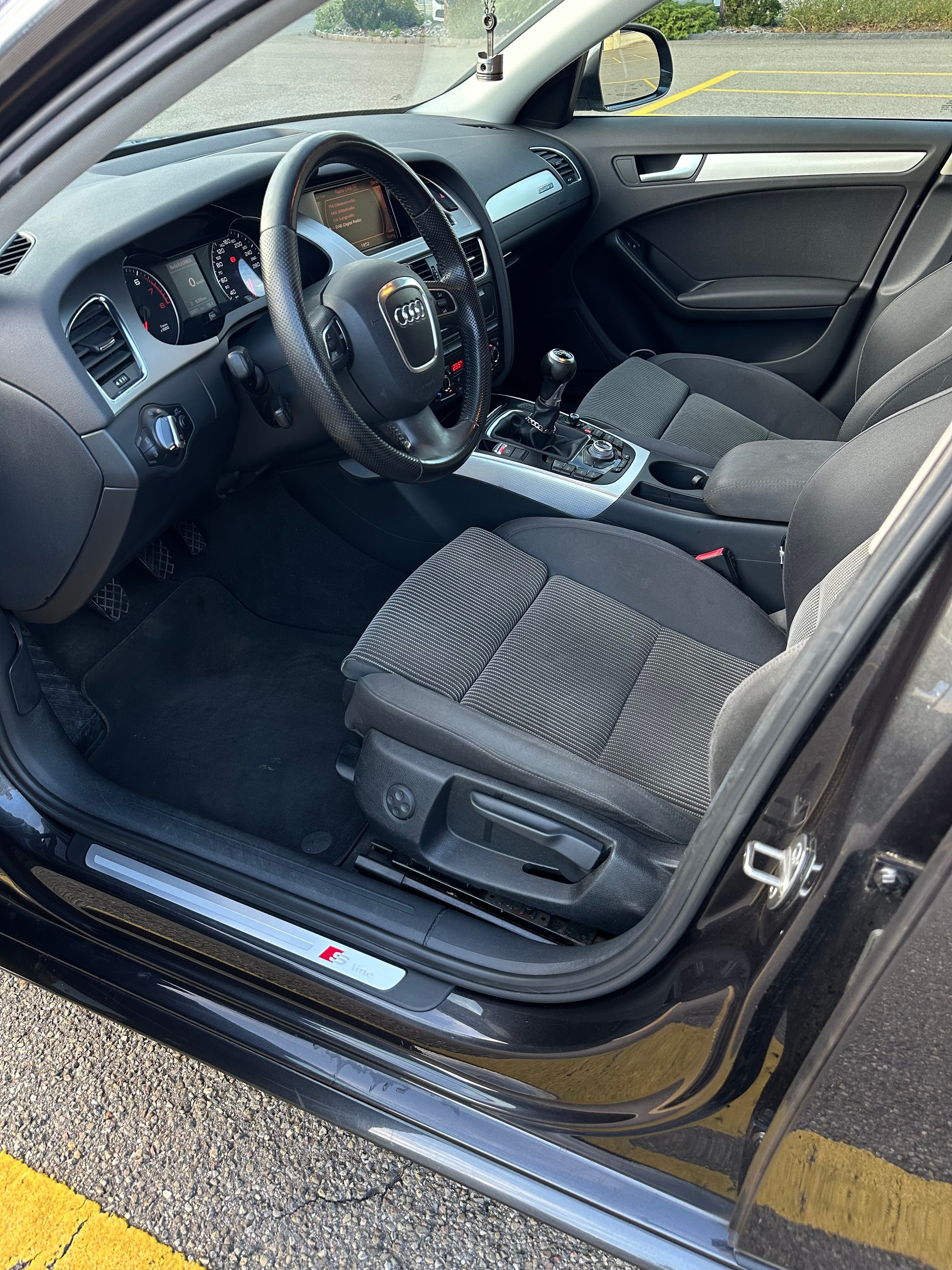 AUDI 2.0 TFSI 211 quattro-image-4