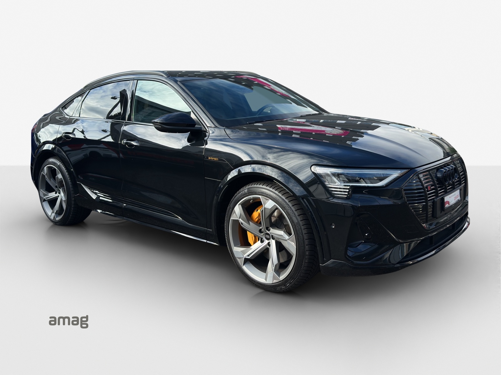 AUDI e-tron S Sportback quattro-image-5