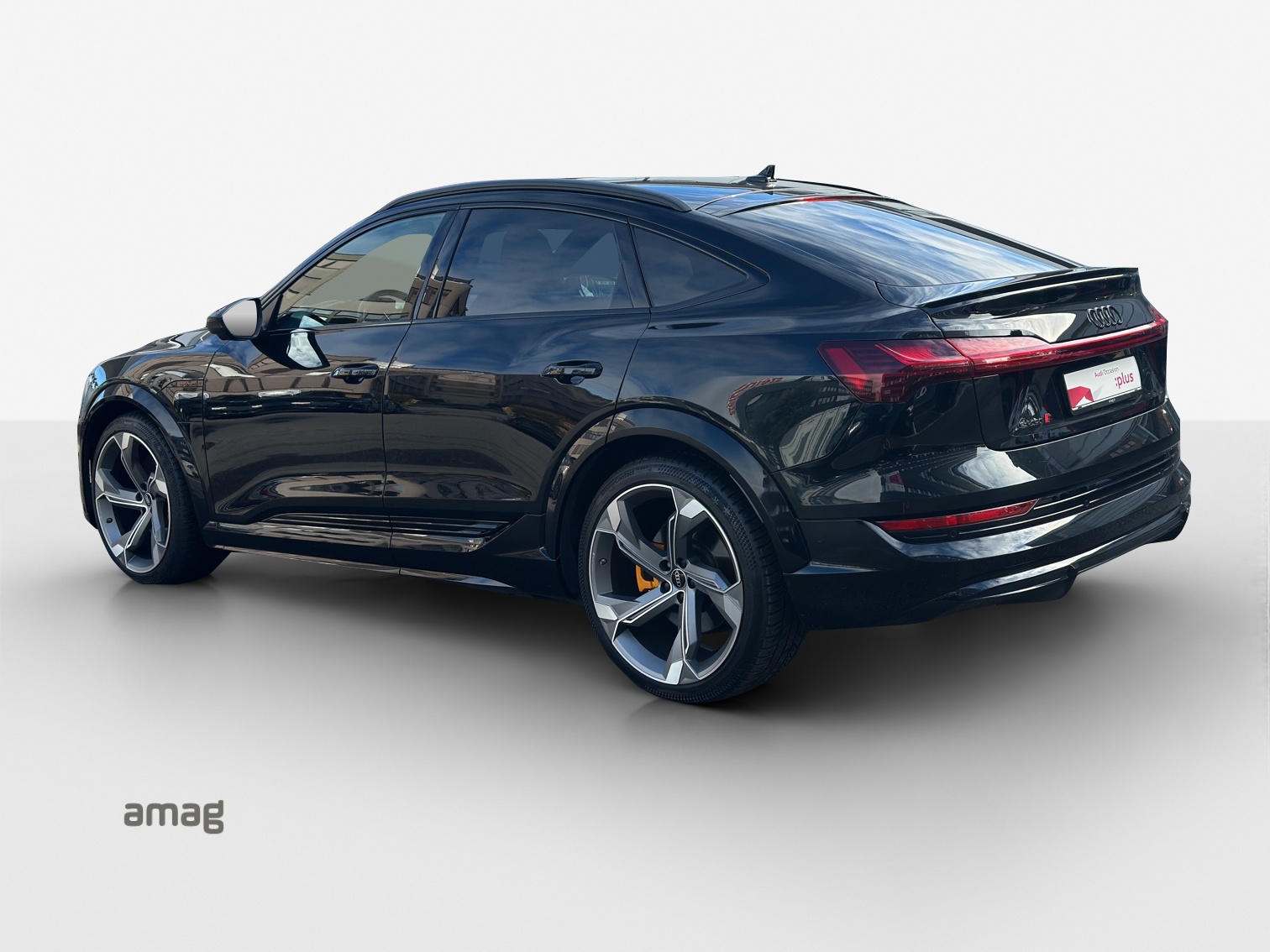 AUDI e-tron S Sportback quattro-image-2