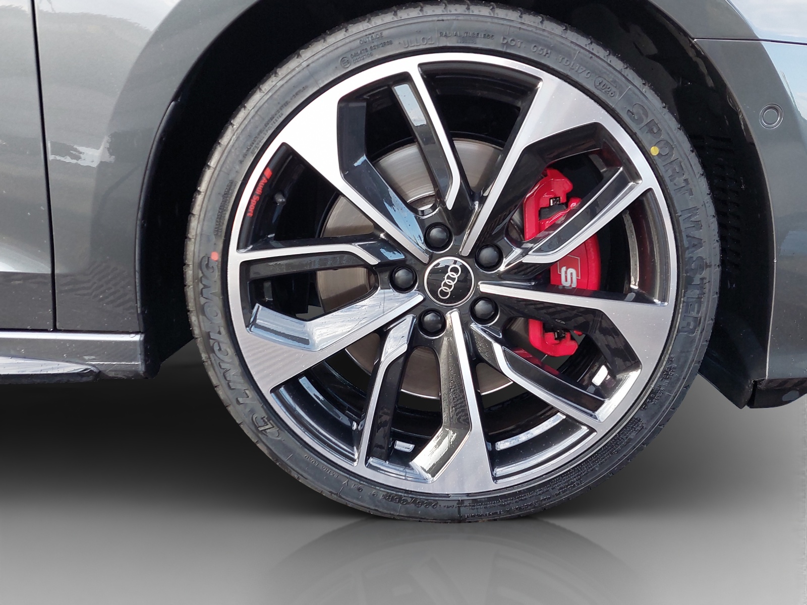 AUDI S3 Sportback 2.0 TFSI quattro S-tronic-image-14