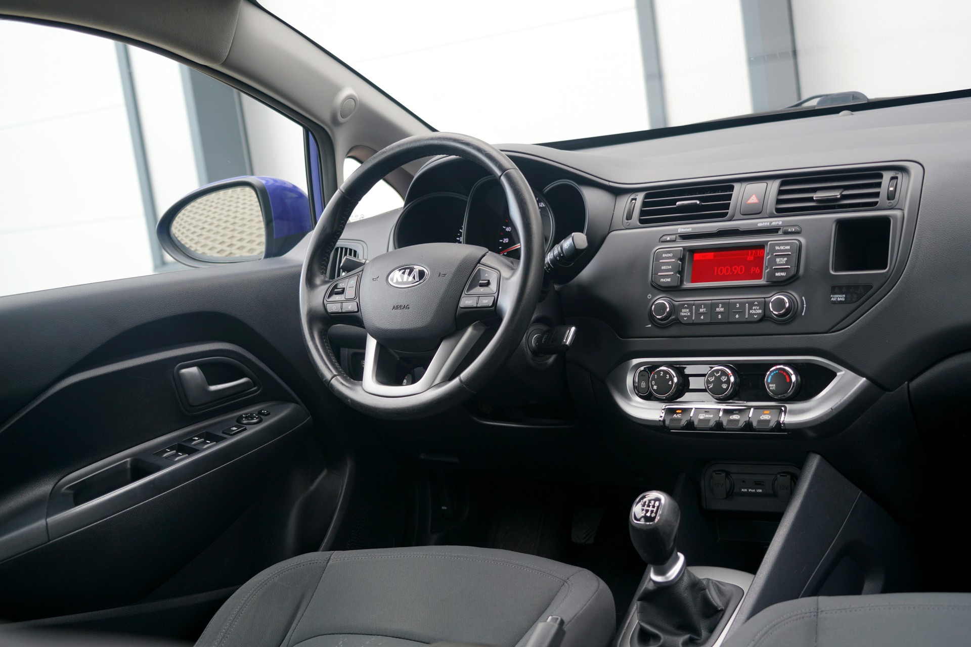 KIA Rio 1.4 CVVT Style (CH)-image-4