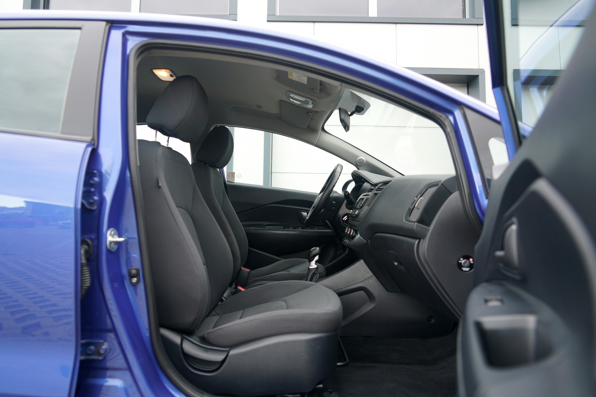 KIA Rio 1.4 CVVT Style (CH)-image-12