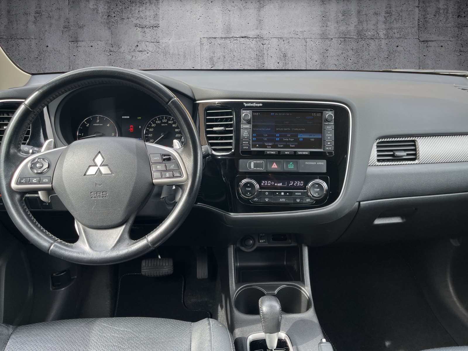MITSUBISHI Outlander 2.2 DID Navigator Safety 4WD Automatic-image-10