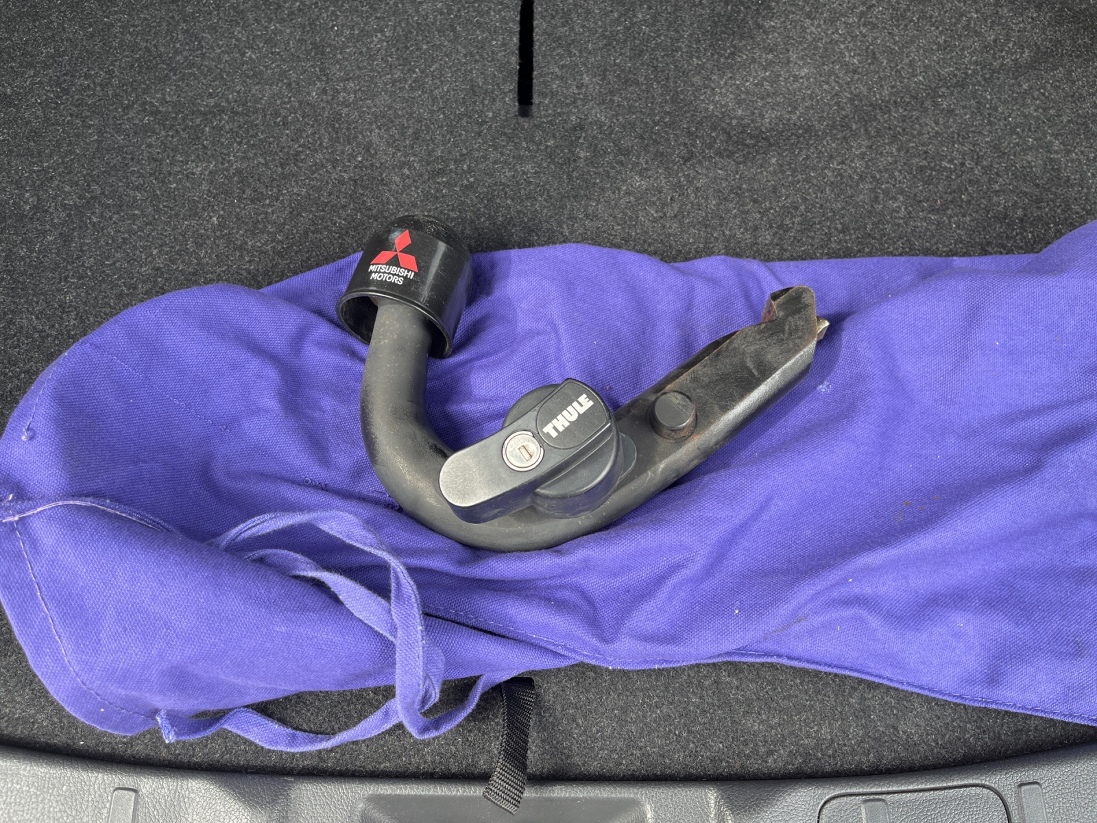 MITSUBISHI Outlander 2.2 DID Navigator Safety 4WD Automatic-image-18