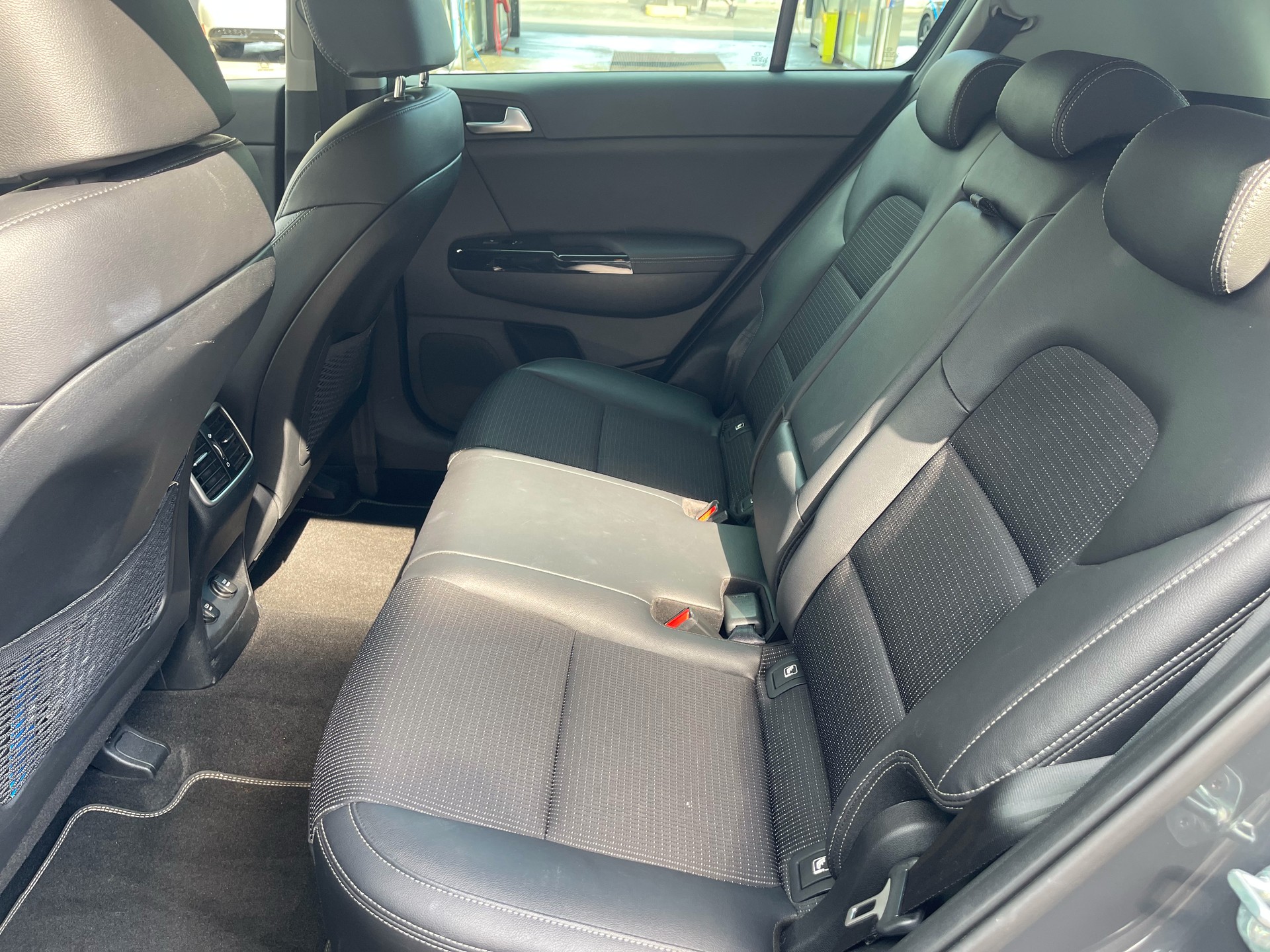 KIA Sportage 1.6 T-GDi Power 2020 4WD Automat-image-9