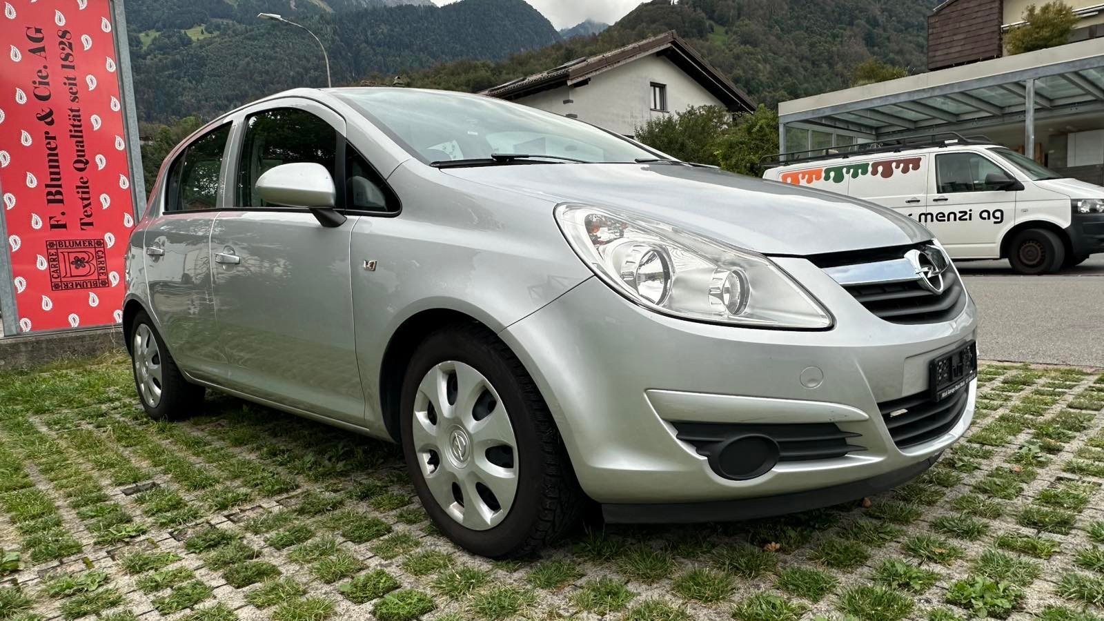 OPEL Corsa 1.4 TP Color Edition-image-2